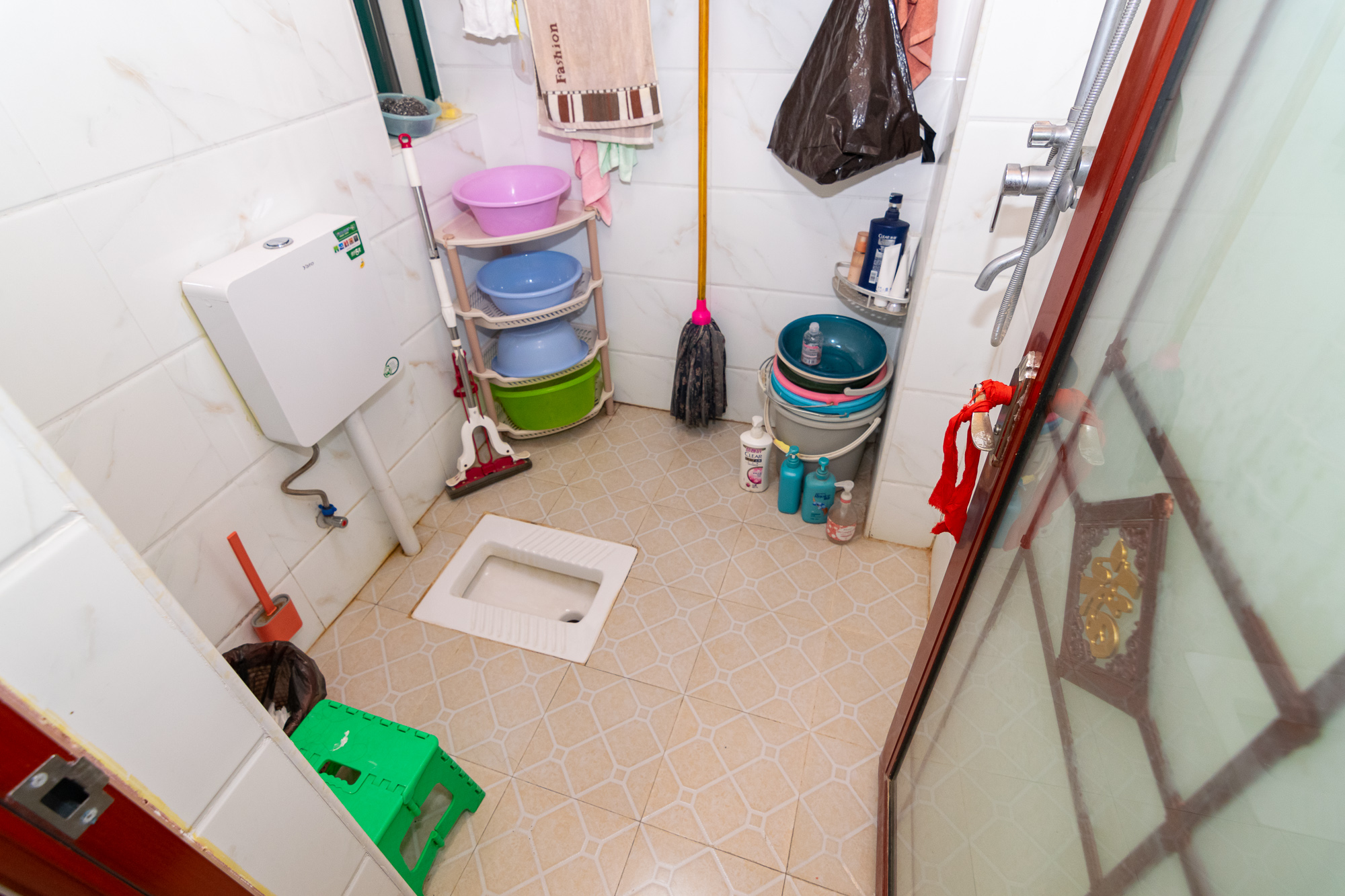 红建滨水铭城  3室2厅2卫    61.8万 红建滨水铭城  3室2厅2卫    61.8万卫生间