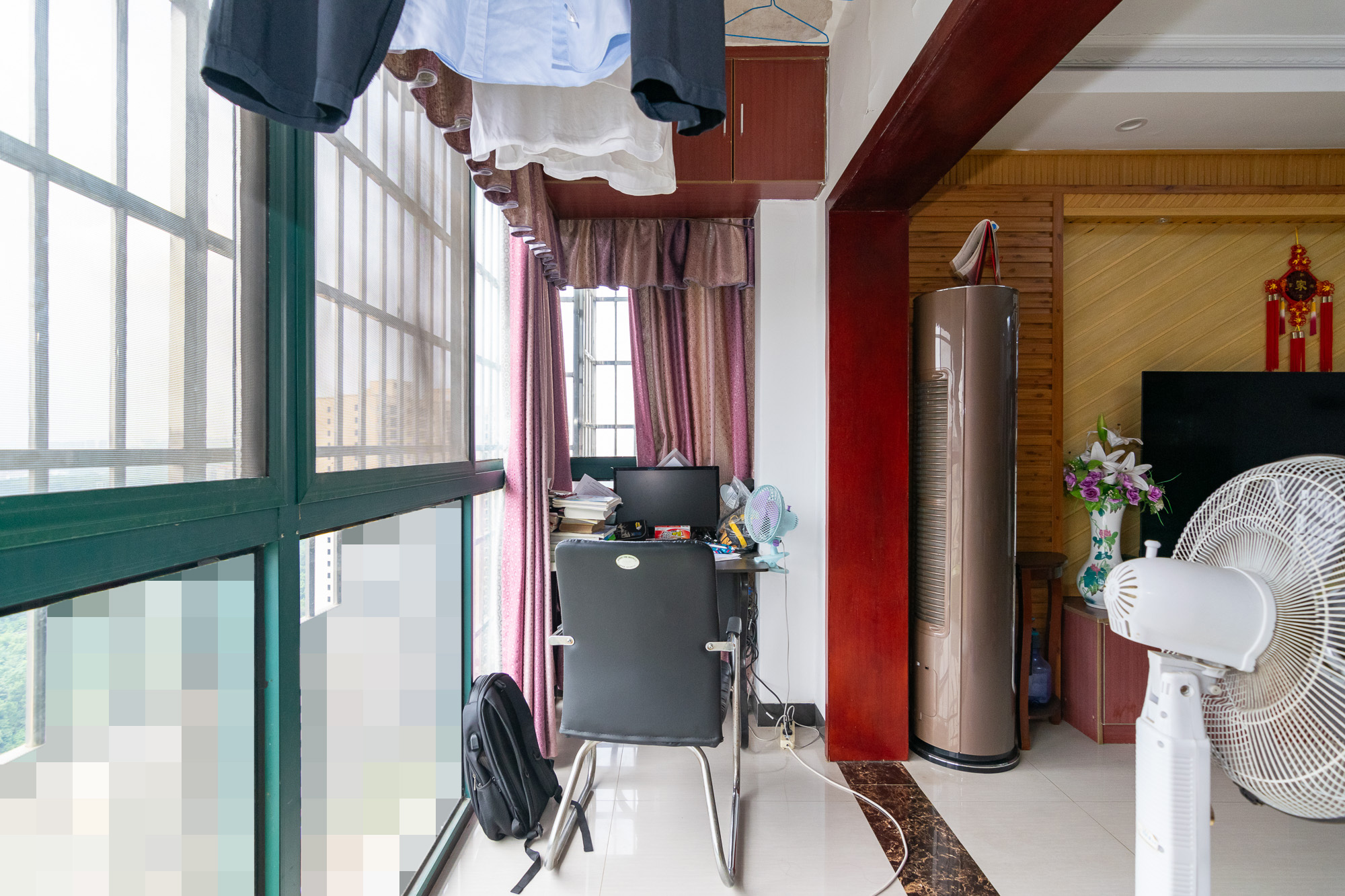 红建滨水铭城  3室2厅2卫    61.8万 红建滨水铭城  3室2厅2卫    61.8万阳台