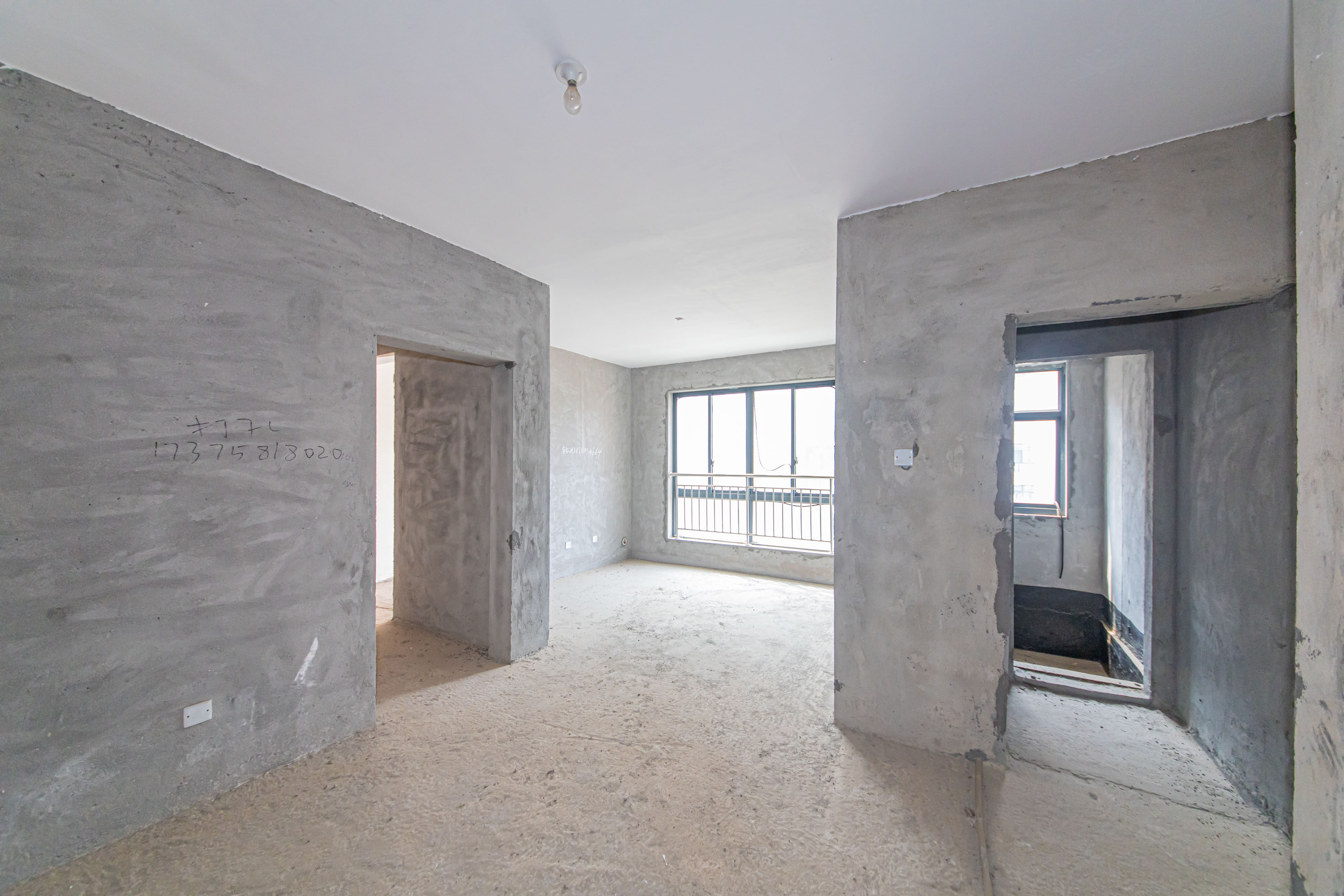 安泰嘉园(湘府邻伴) 2室2厅1卫 68.0万 安泰嘉园(湘府邻伴) 2室2厅1卫 68.0万客厅