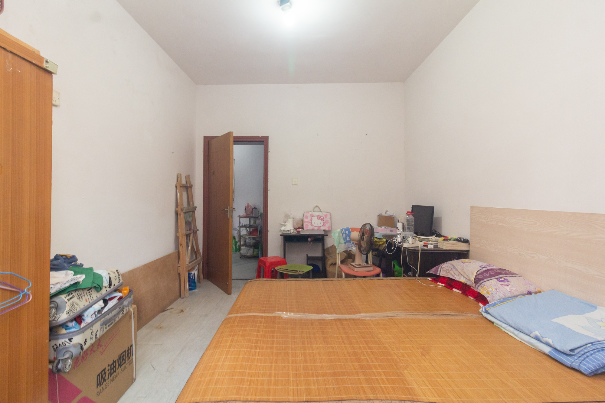 泉塘小区  3室2厅1卫   66.00万卧室