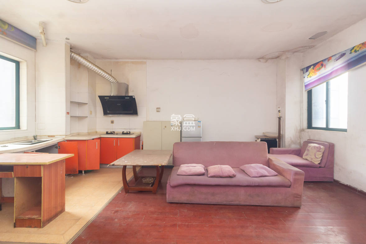 华天LOHO小镇 1室1厅1卫 39.0万 华天LOHO小镇 1室1厅1卫 39.0万客厅