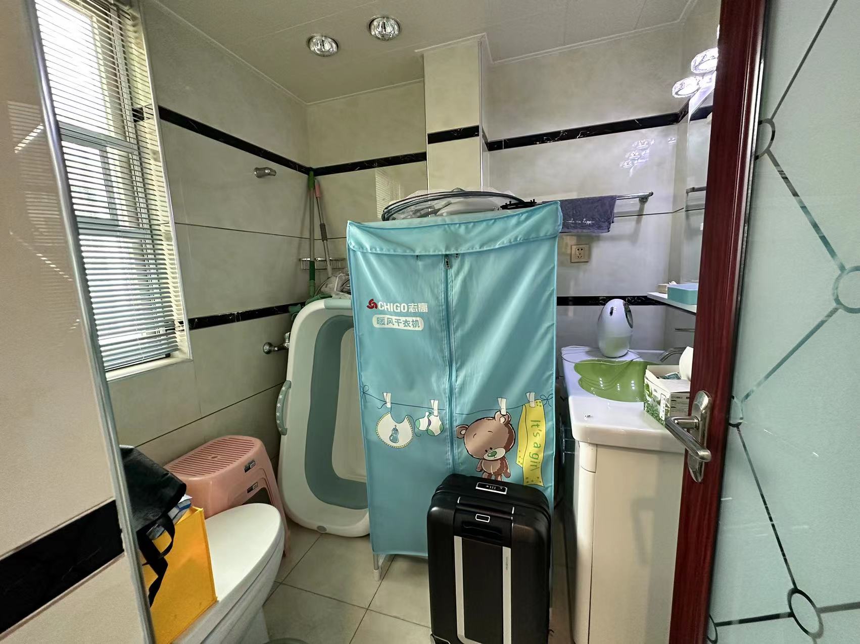 康馨佳园 4室2厅2卫 88.0万 康馨佳园 4室2厅2卫 88.0万室内图