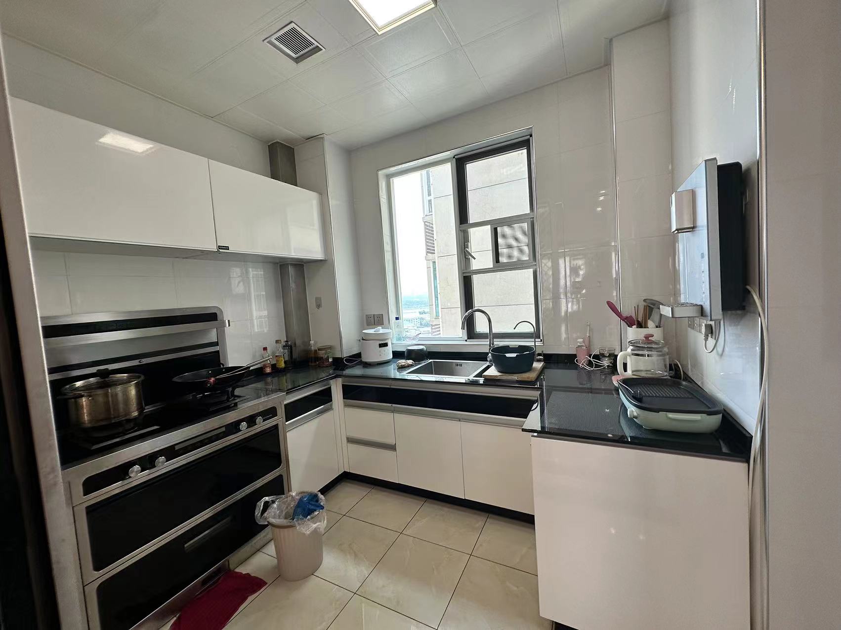 康馨佳园 4室2厅2卫 88.0万 康馨佳园 4室2厅2卫 88.0万室内图