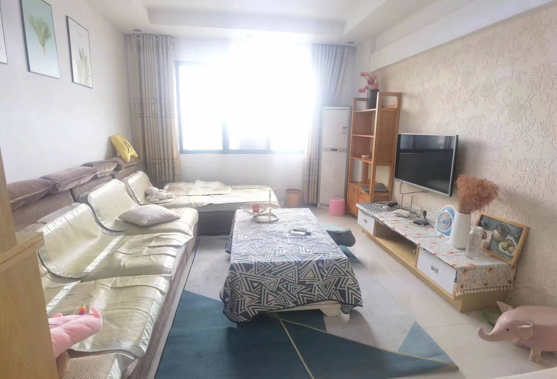 翠景湾  2室2厅1卫   33.80万客厅