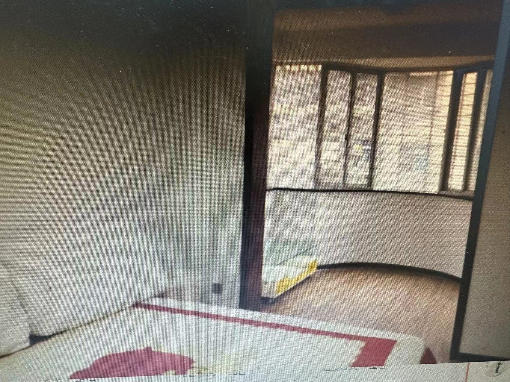 康岳花园  3室2厅1卫   2100.00元/月室内图