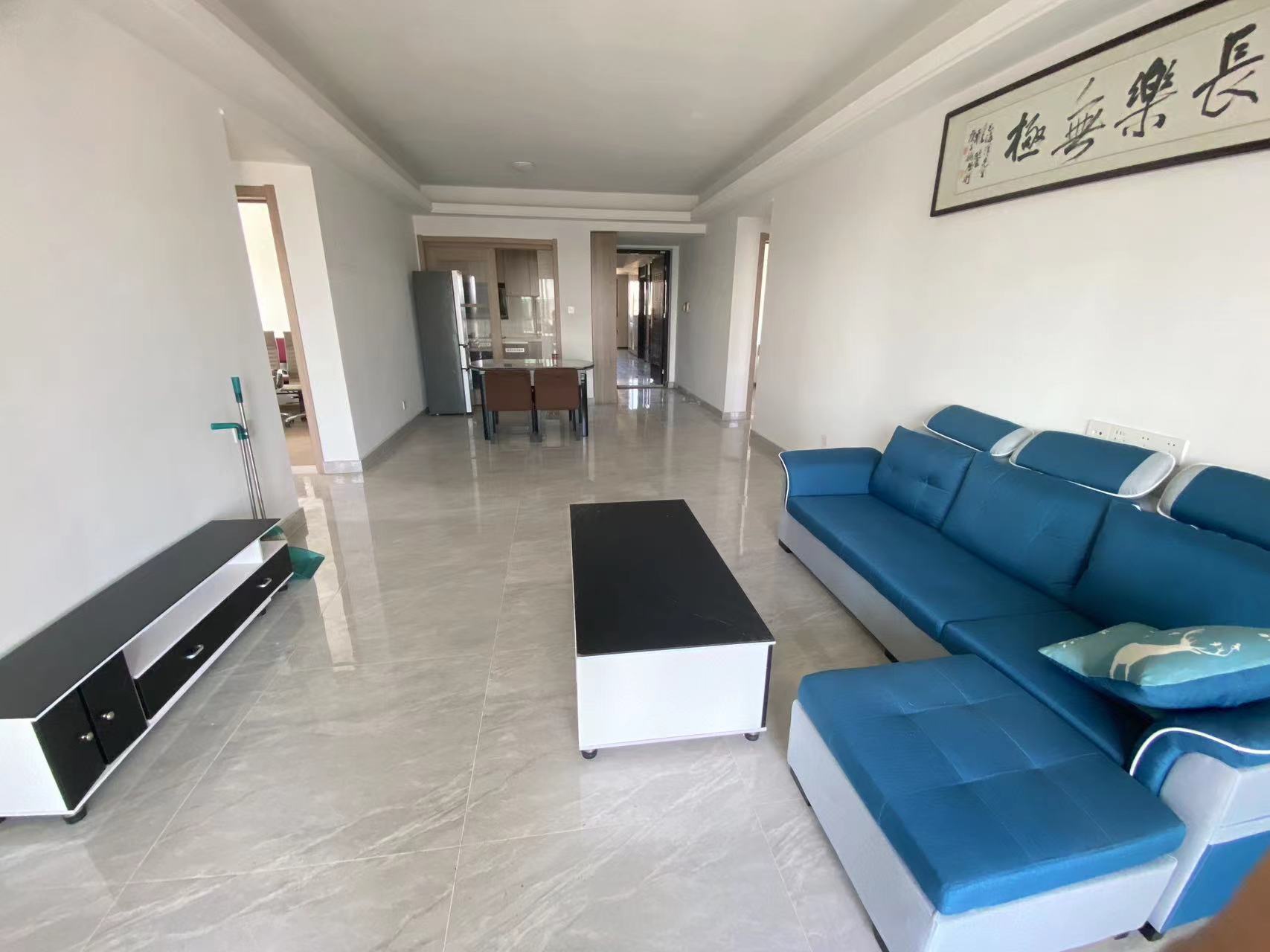 美的梧桐庄园  4室2厅2卫   2000.00元/月室内图