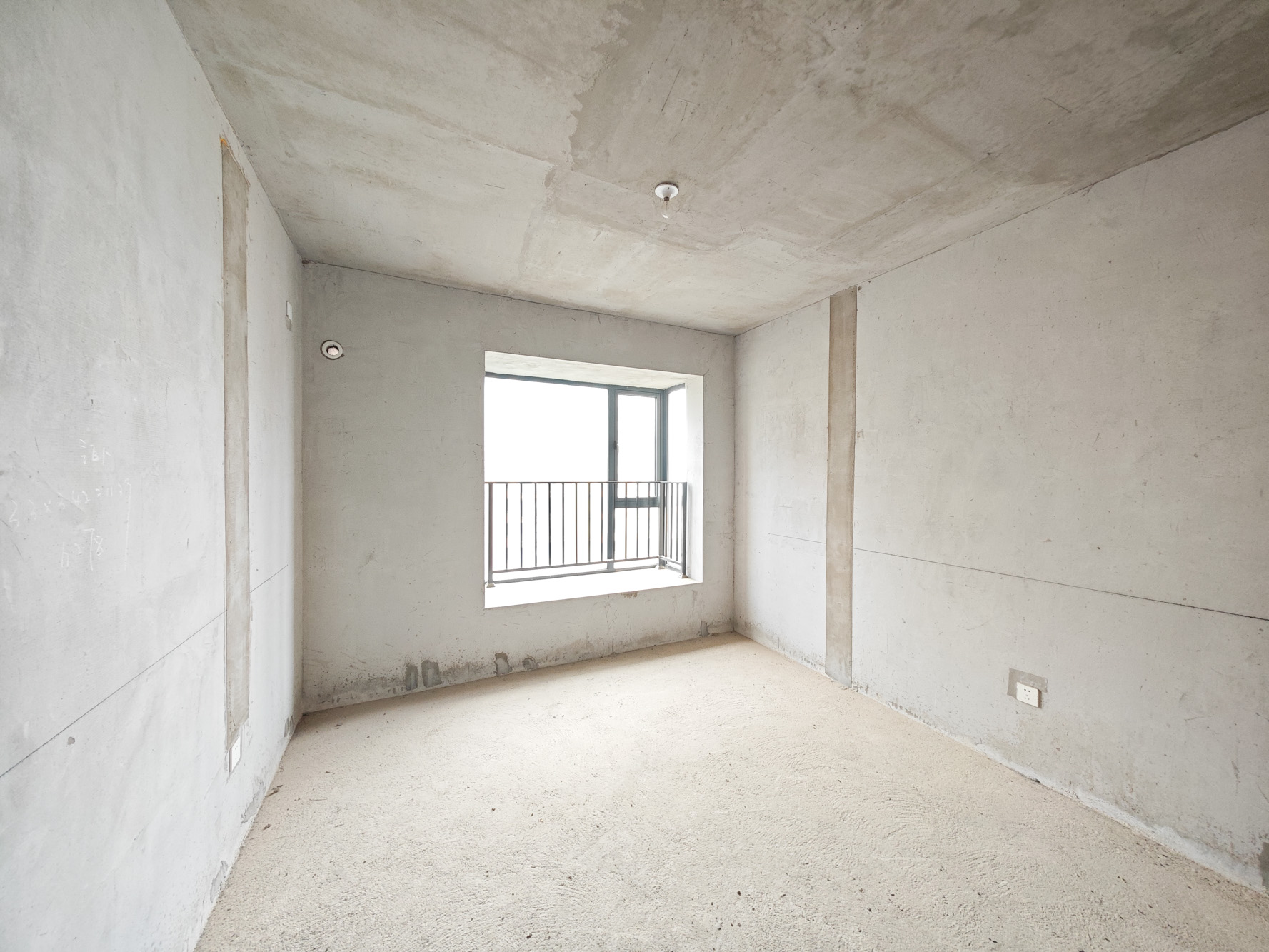 中建嘉和城  3室2厅2卫   85.00万卧室