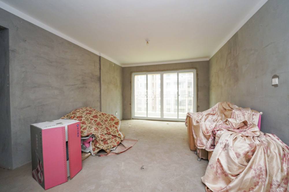 金谷豪庭  4室2厅2卫    70.0万