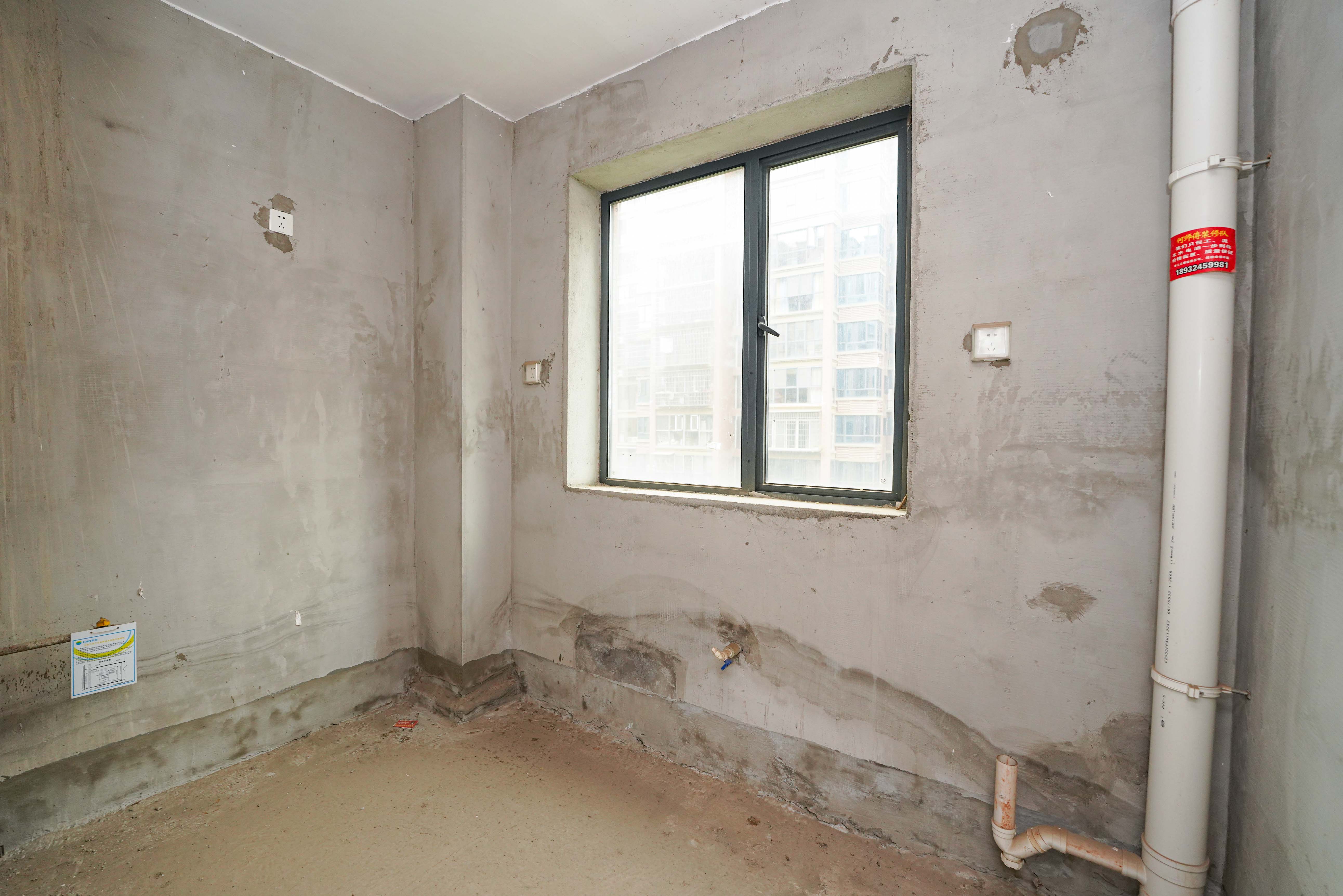 金谷豪庭  4室2厅2卫    80.0万 金谷豪庭  4室2厅2卫    80.0万厨房