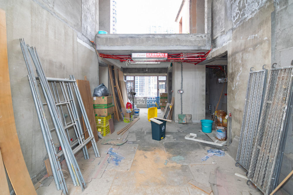 新城国际花都  6室2厅2卫    178.0万