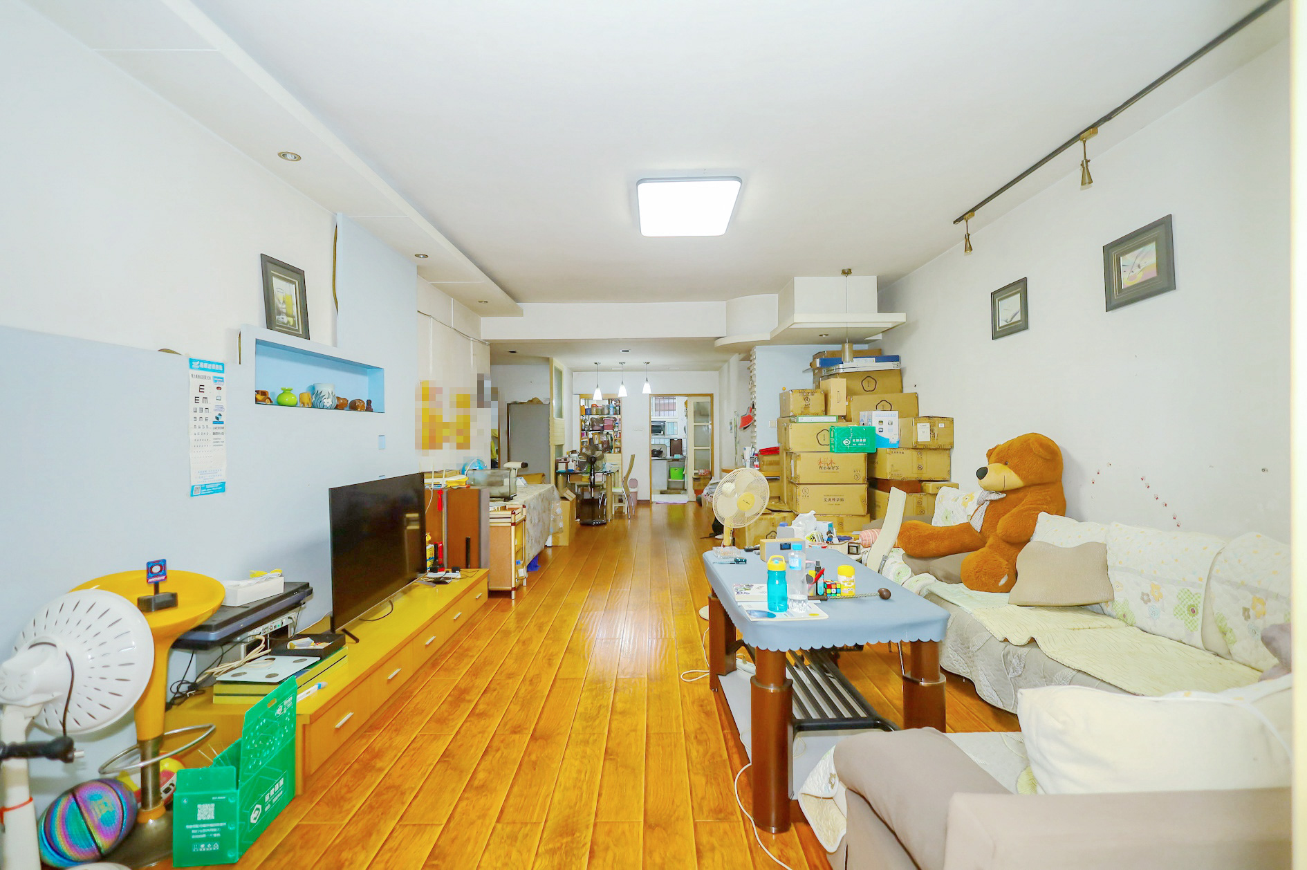 欣安小区  3室2厅2卫   72.00万客厅
