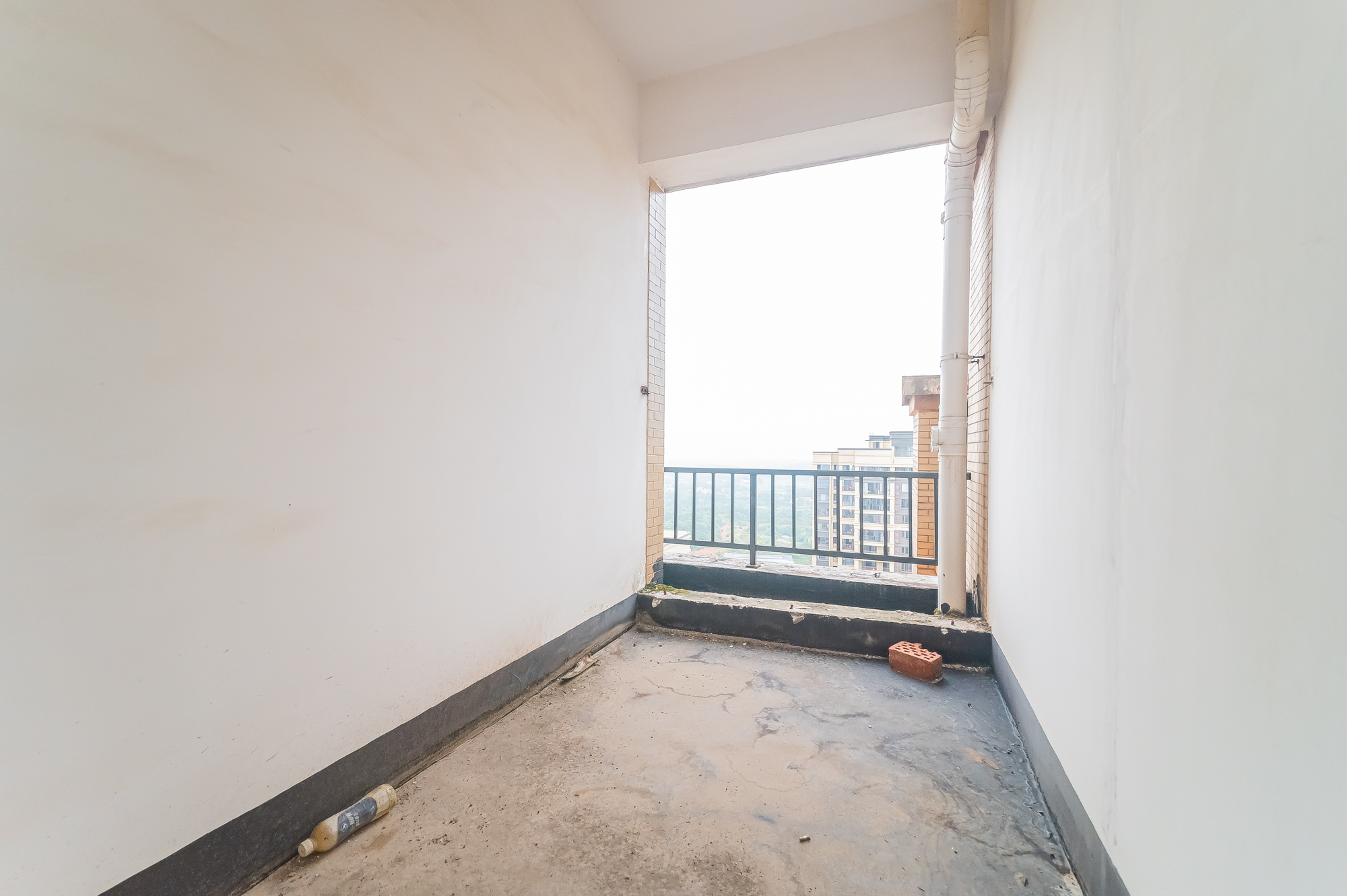 长龙湾  4室2厅2卫    75.8万其他