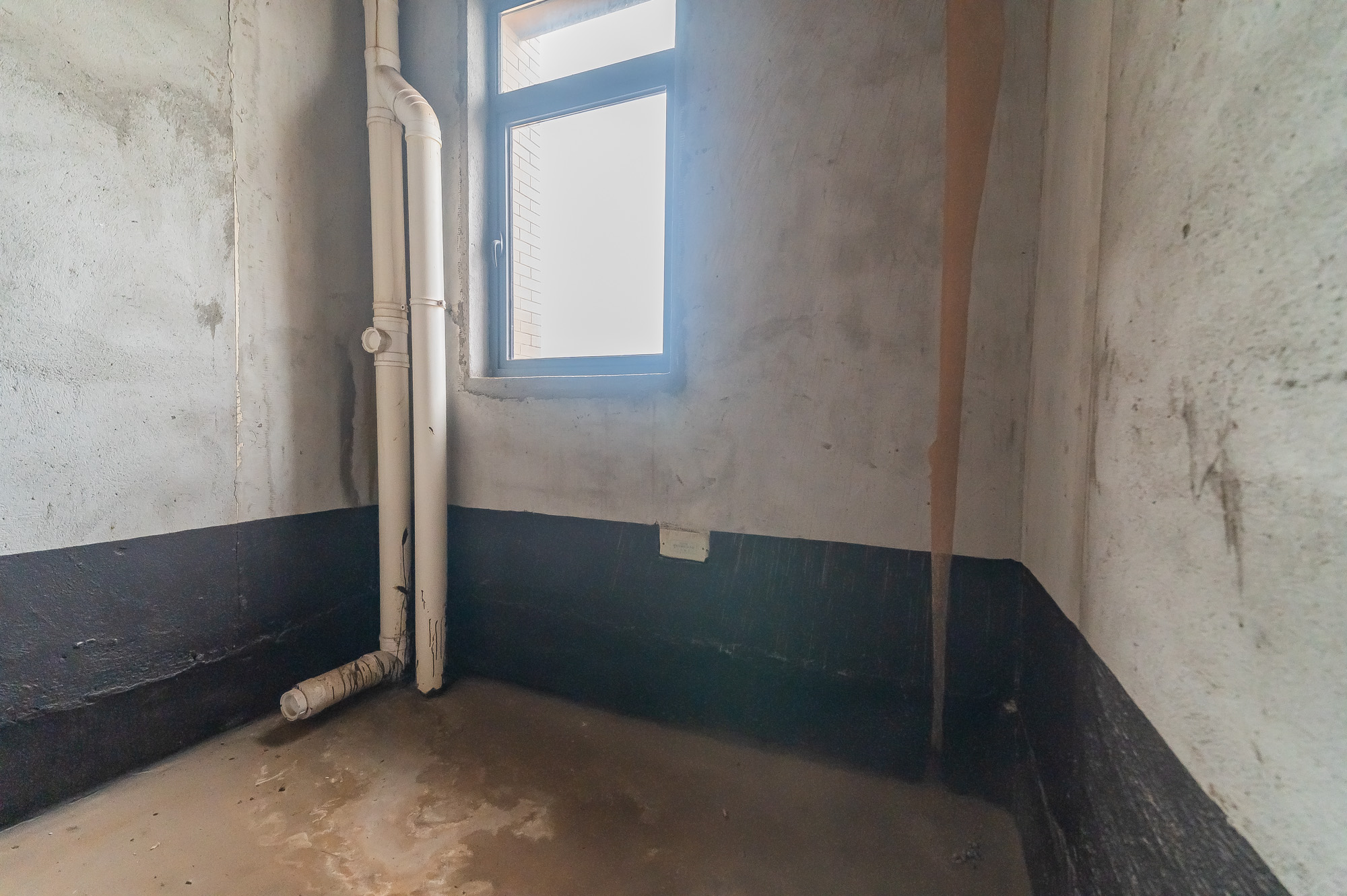 长龙湾  4室2厅2卫    75.8万卫生间