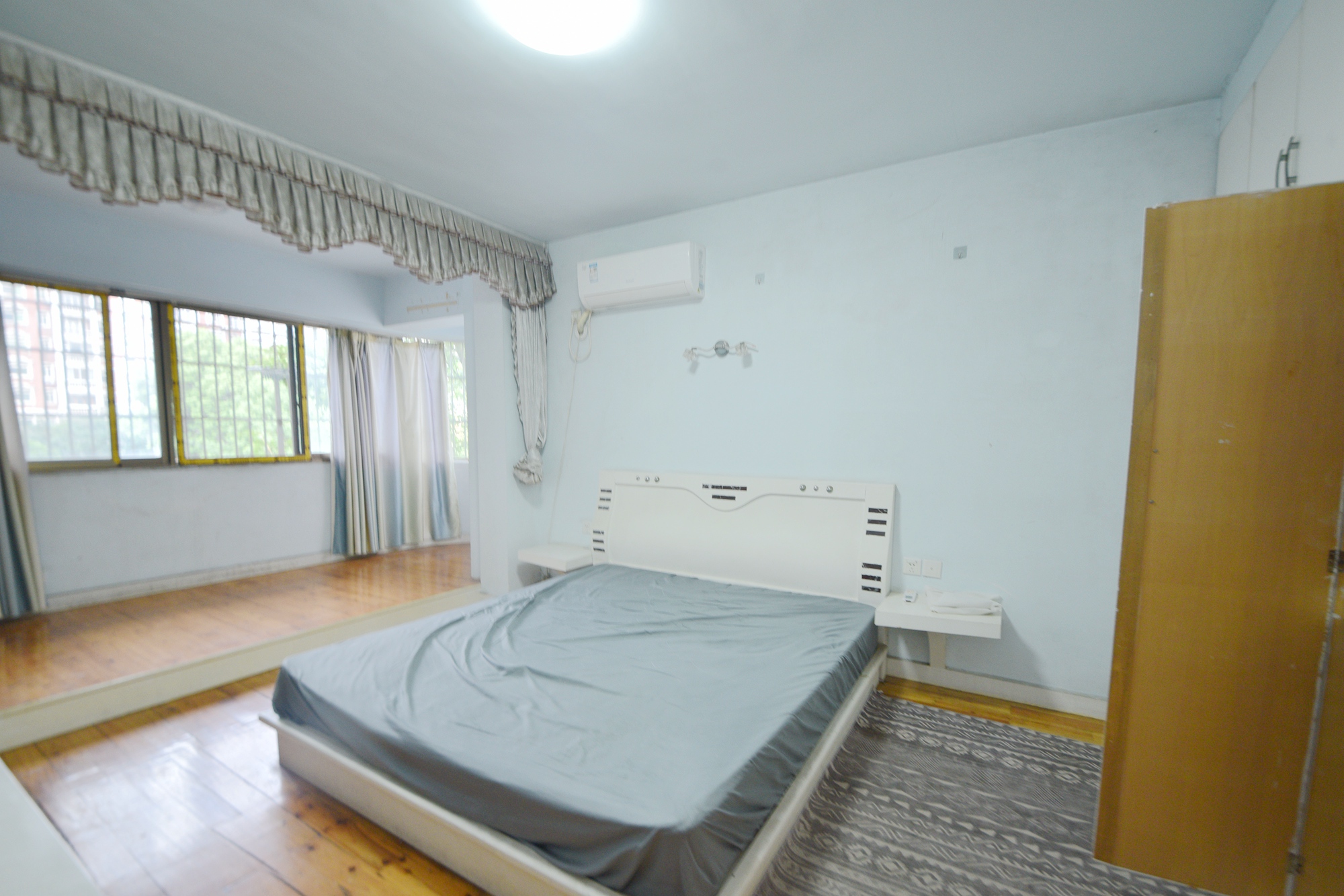 杨铭园  2室2厅1卫    57.8万卧室