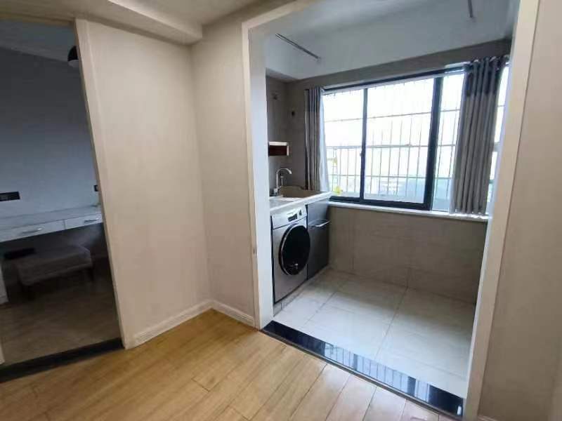 亮辉大厦  2室2厅1卫   1900.00元/月室内图