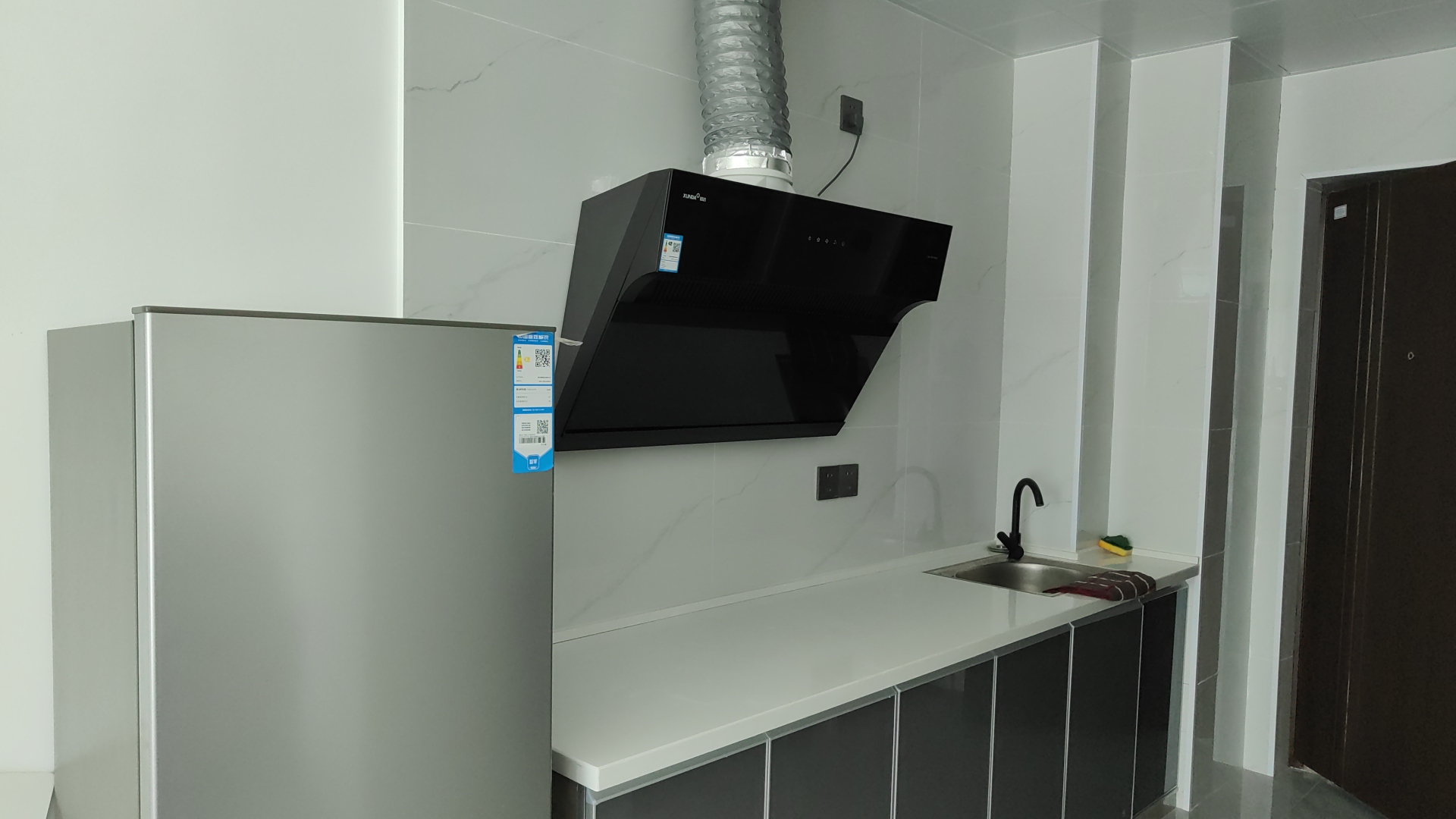 朗廷览江 1室1厅1卫 1600.00元/月 朗廷览江 1室1厅1卫 1600.00元/月户型图