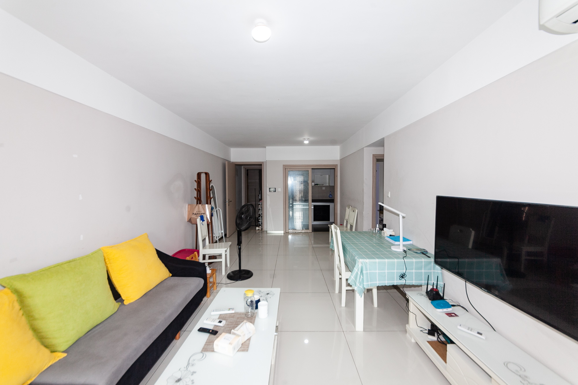 时代倾城三期 2室2厅1卫 67.50万 时代倾城三期 2室2厅1卫 67.50万客厅