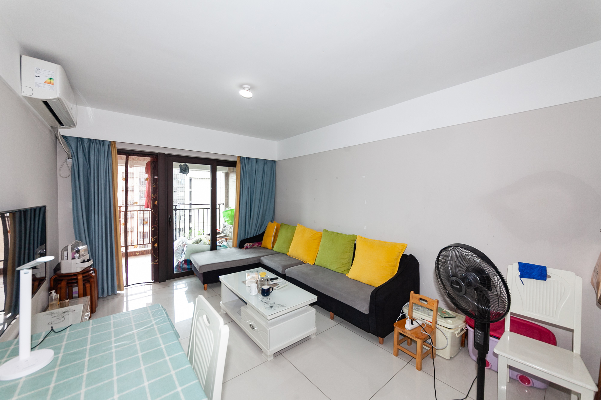 时代倾城三期 2室2厅1卫 67.50万 时代倾城三期 2室2厅1卫 67.50万客厅