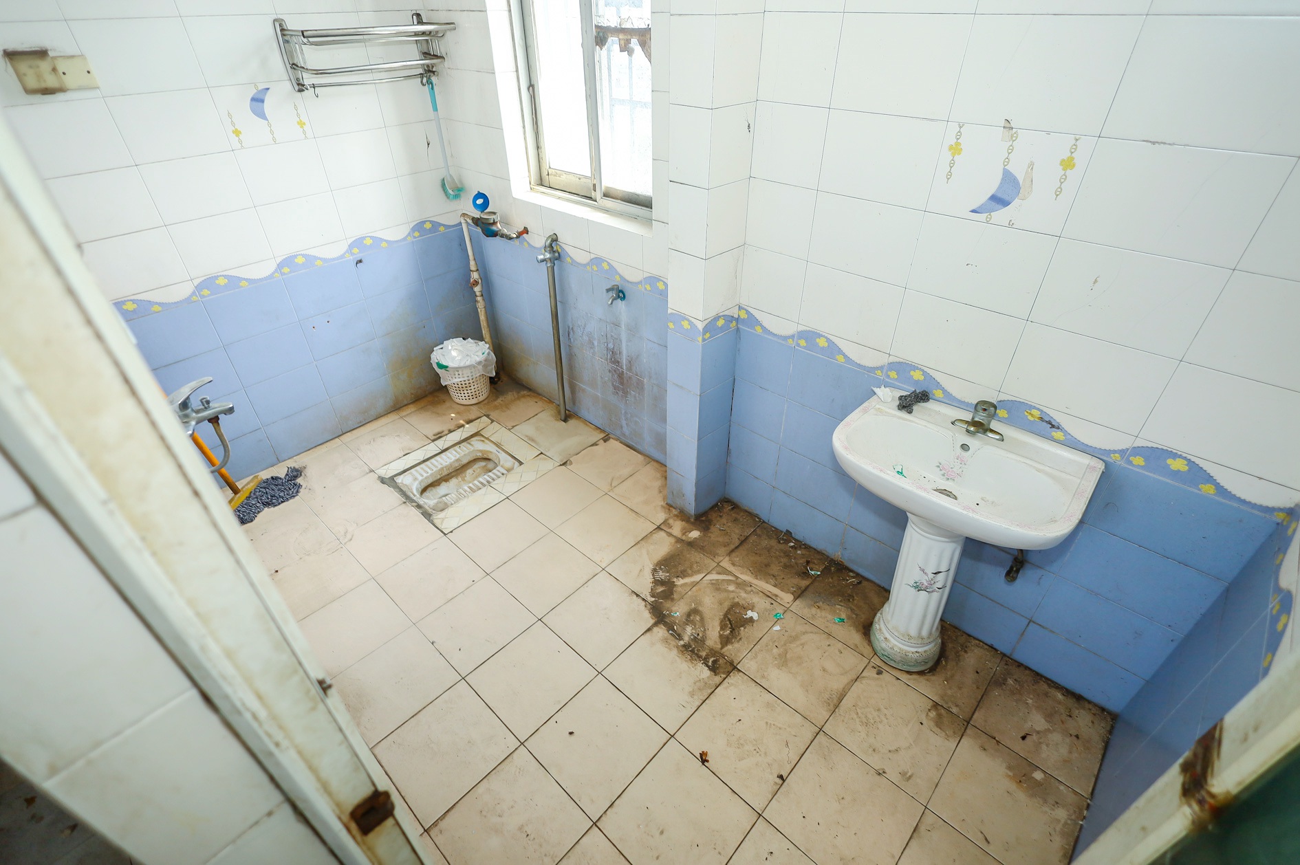 星沙汽配城（大塘村农机市场）  3室2厅1卫    65.0万卫生间