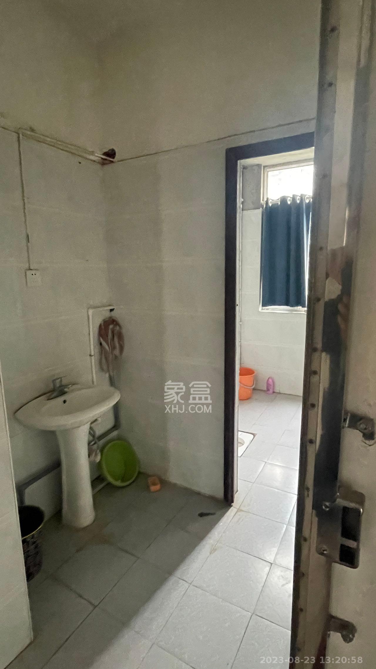 德泽苑  5室2厅2卫   2300.00元/月室内图