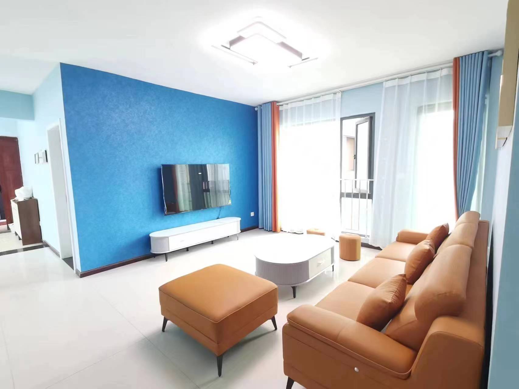 中天会展城B区  3室2厅2卫   4500.00元/月室内图