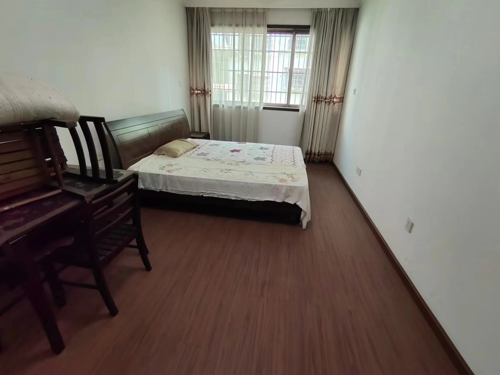 香草园  4室2厅2卫    46.8万 香草园  4室2厅2卫    46.8万室内图