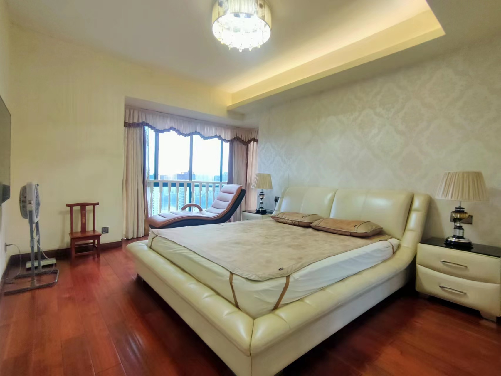 经世皇城 3室2厅2卫 95.0万 经世皇城 3室2厅2卫 95.0万室内图