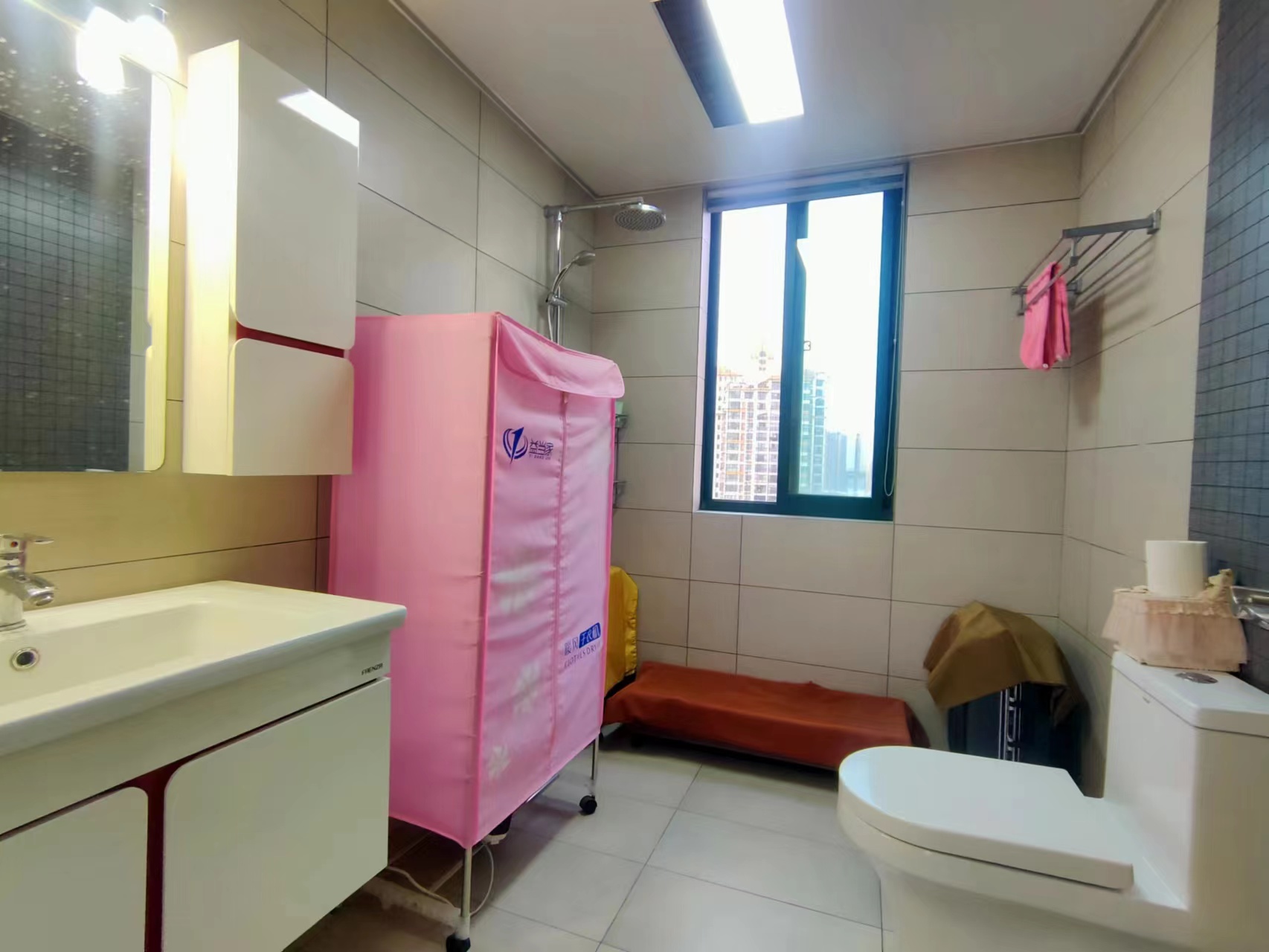 经世皇城 3室2厅2卫 95.0万 经世皇城 3室2厅2卫 95.0万室内图