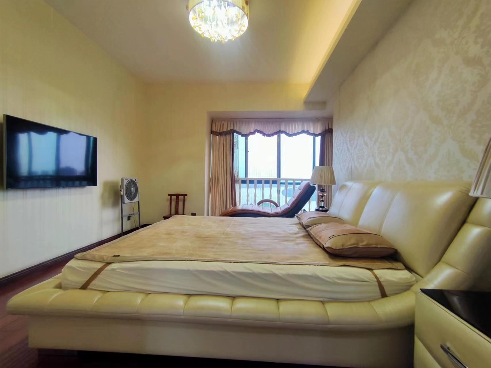 经世皇城 3室2厅2卫 95.0万 经世皇城 3室2厅2卫 95.0万室内图