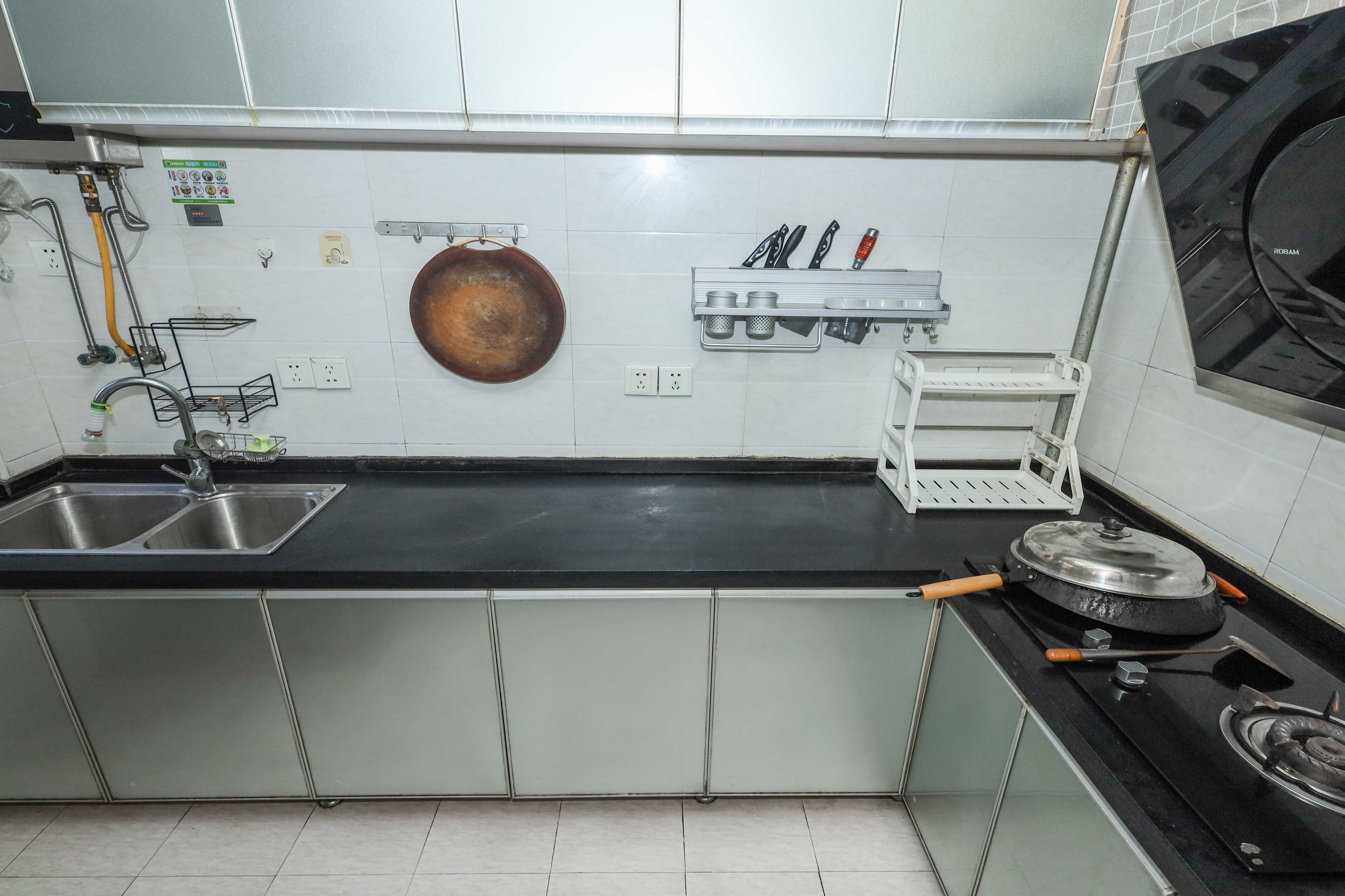 保利麓谷林语F区  3室2厅1卫    102.8万厨房