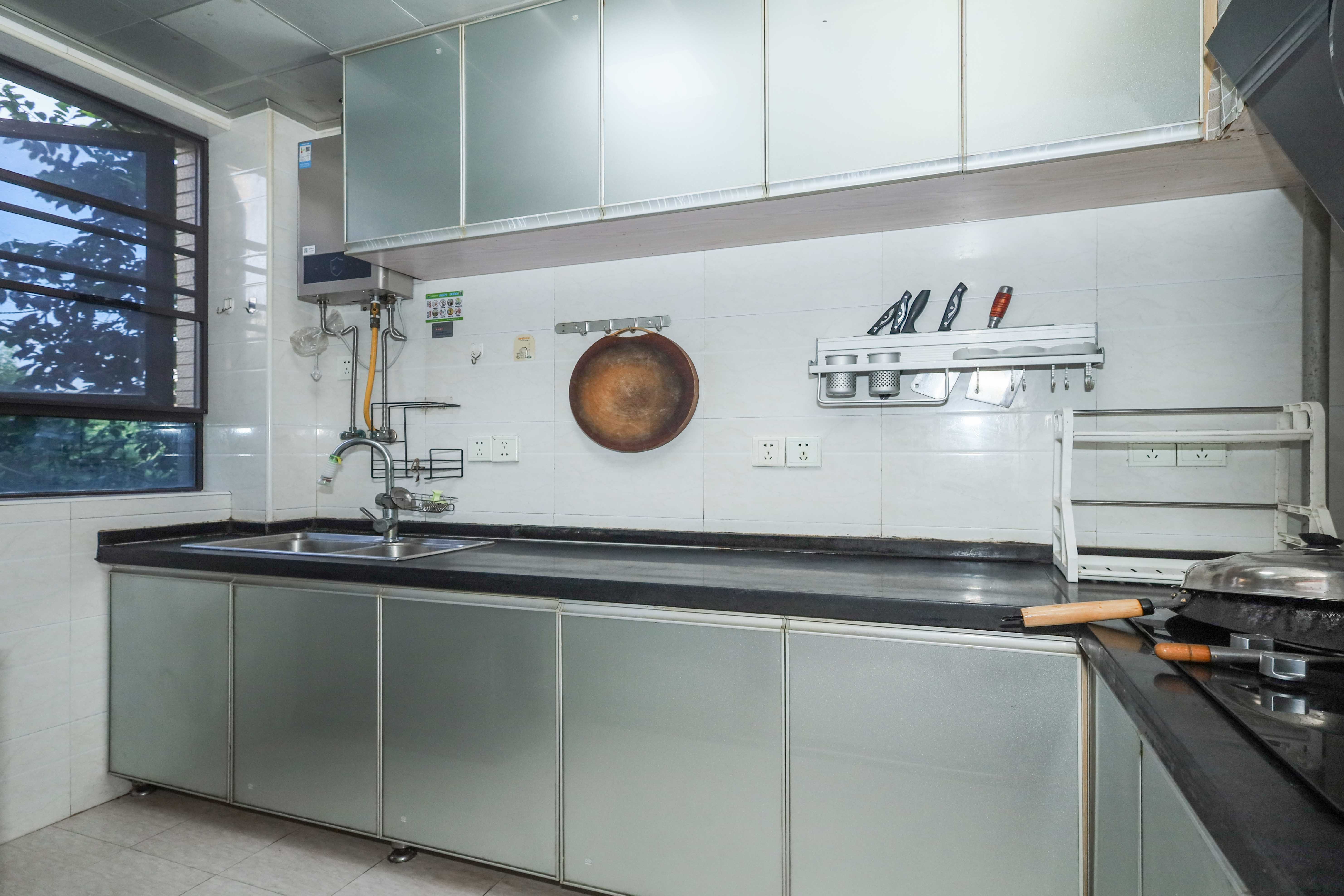 保利麓谷林语F区  3室2厅1卫    102.8万厨房