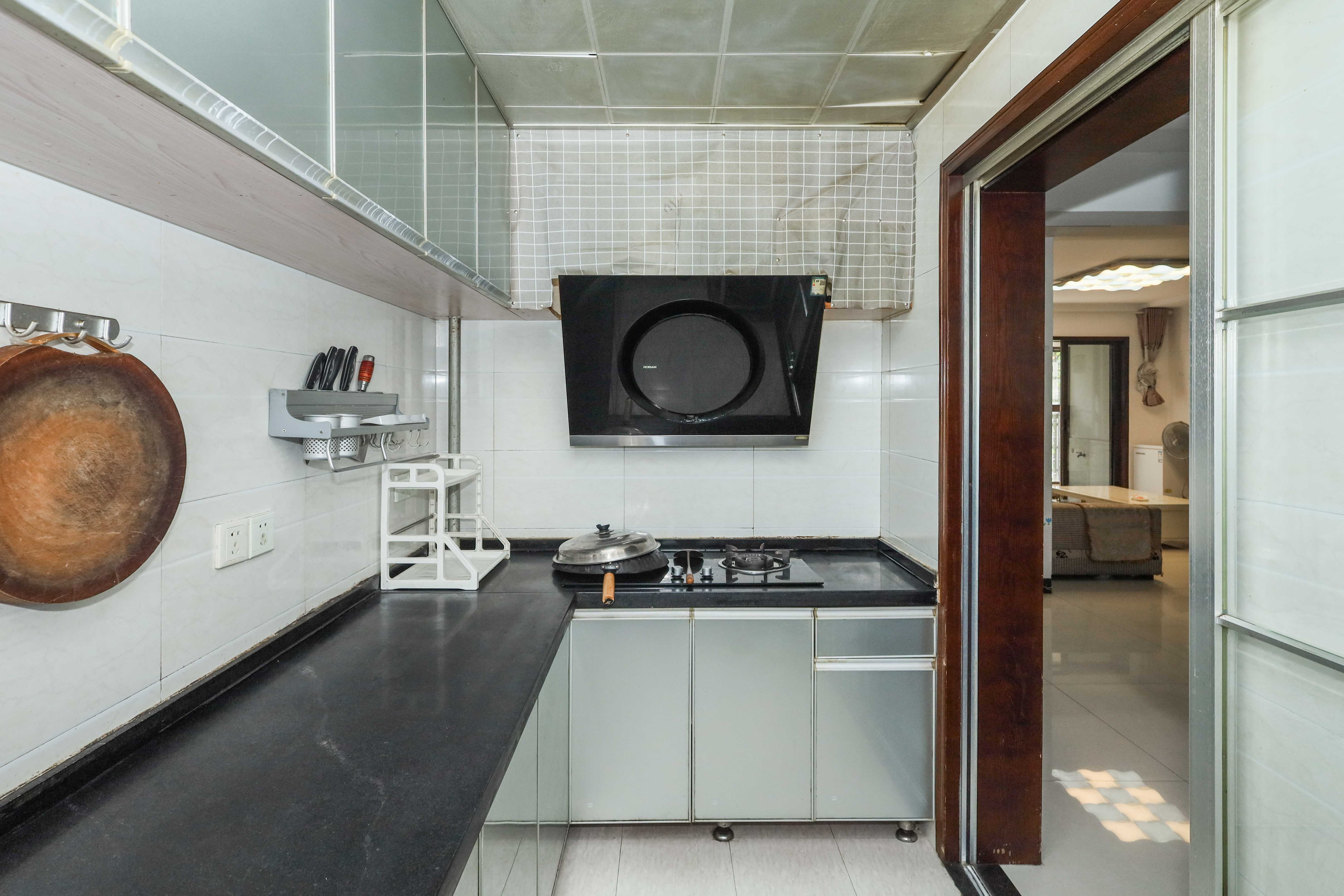 保利麓谷林语F区  3室2厅1卫    102.8万厨房