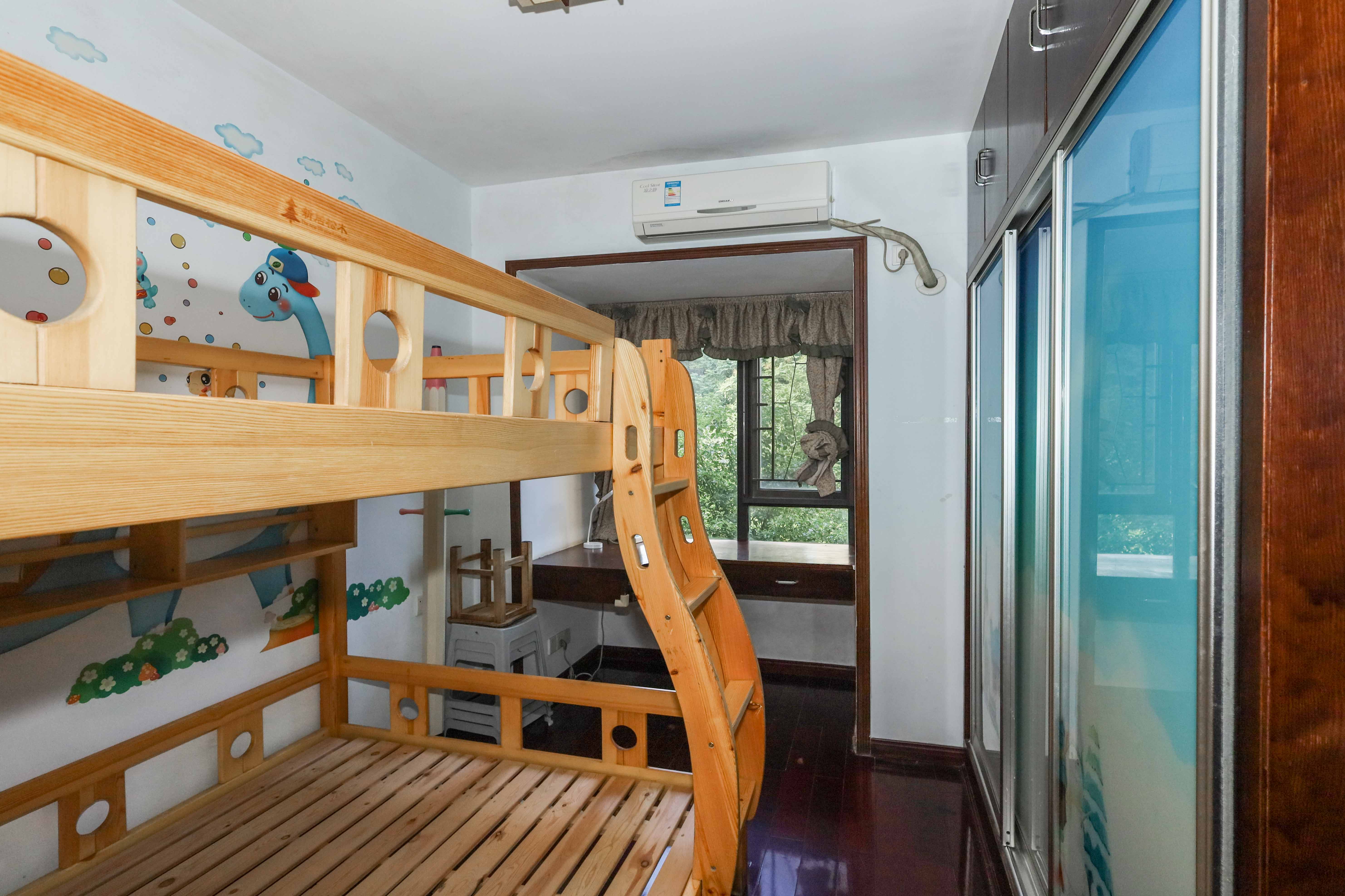 保利麓谷林语F区  3室2厅1卫    102.8万卧室