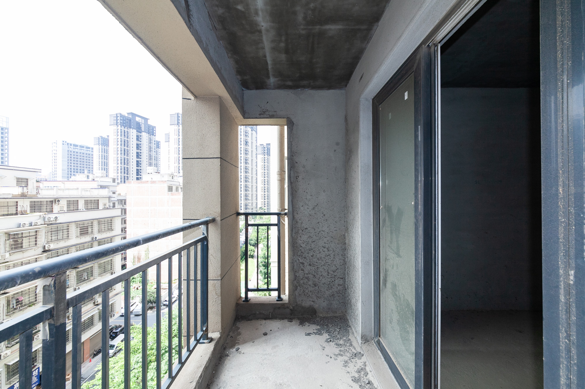 嘉宇银杉（嘉宇西苑）  3室2厅1卫    86.6万阳台