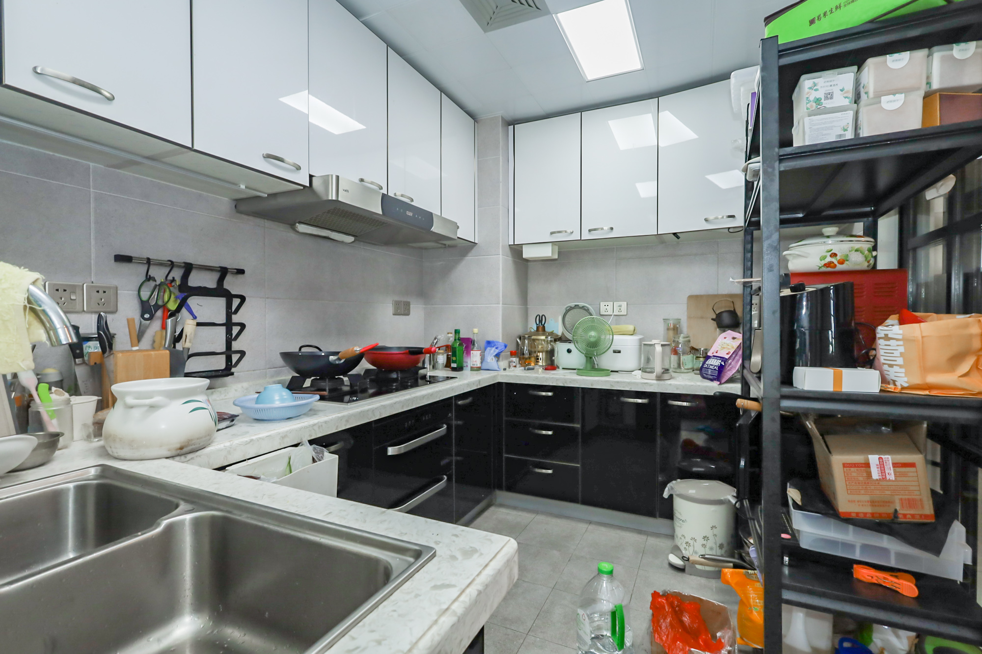 八方小区C区  4室2厅2卫    475.0万厨房