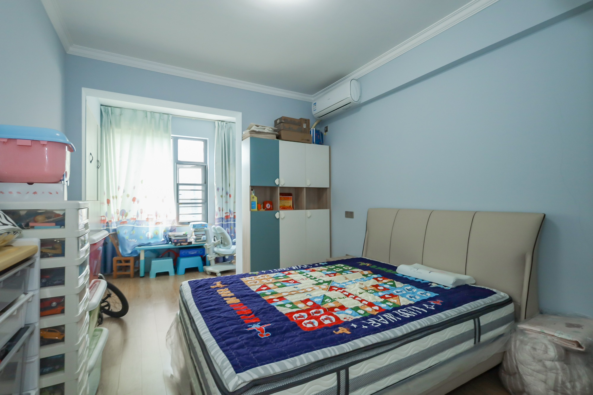 八方小区C区  4室2厅2卫    475.0万卧室