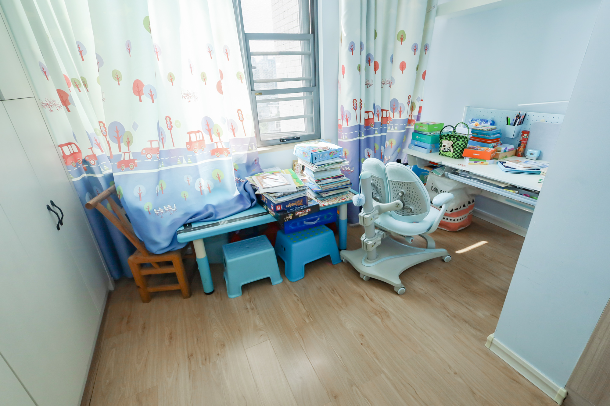 八方小区C区  4室2厅2卫    475.0万阳台