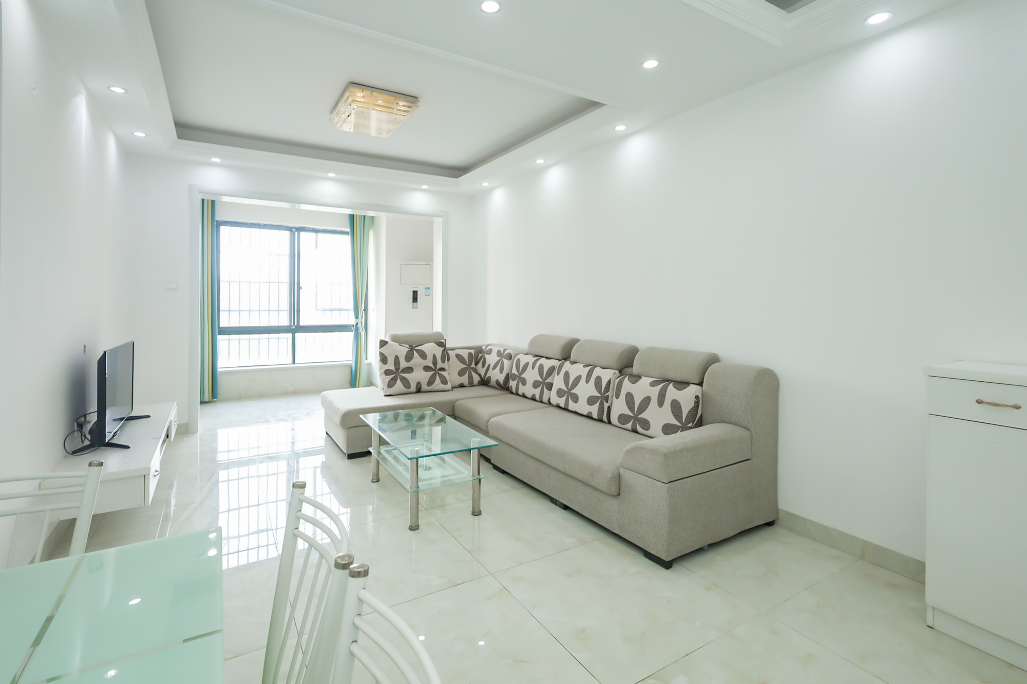 天麓尚层  2室1厅1卫    53.0万 天麓尚层  2室1厅1卫    53.0万客厅