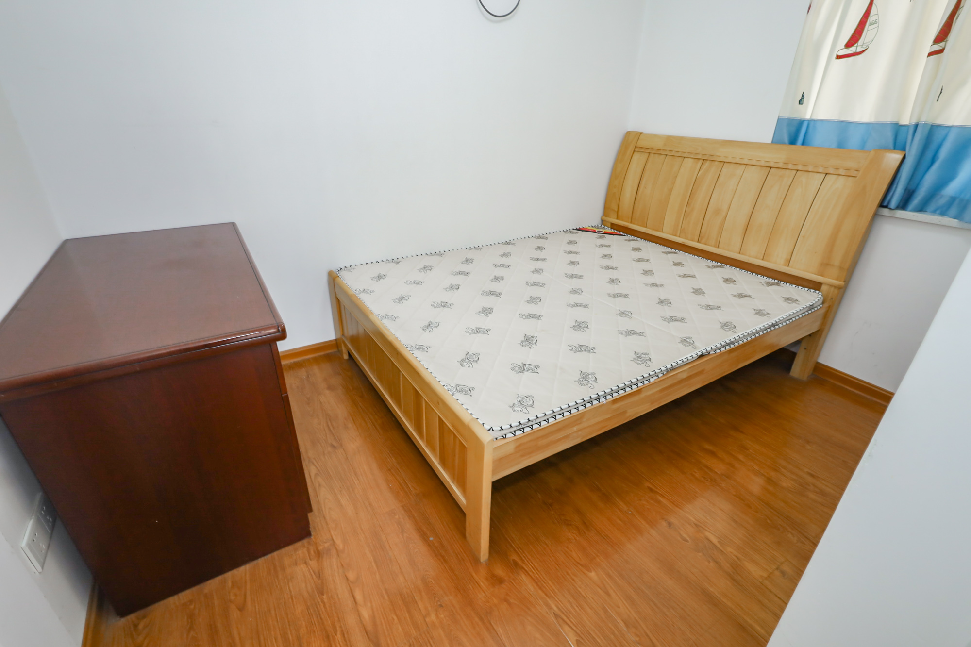 天麓尚层  2室1厅1卫    53.0万 天麓尚层  2室1厅1卫    53.0万卧室