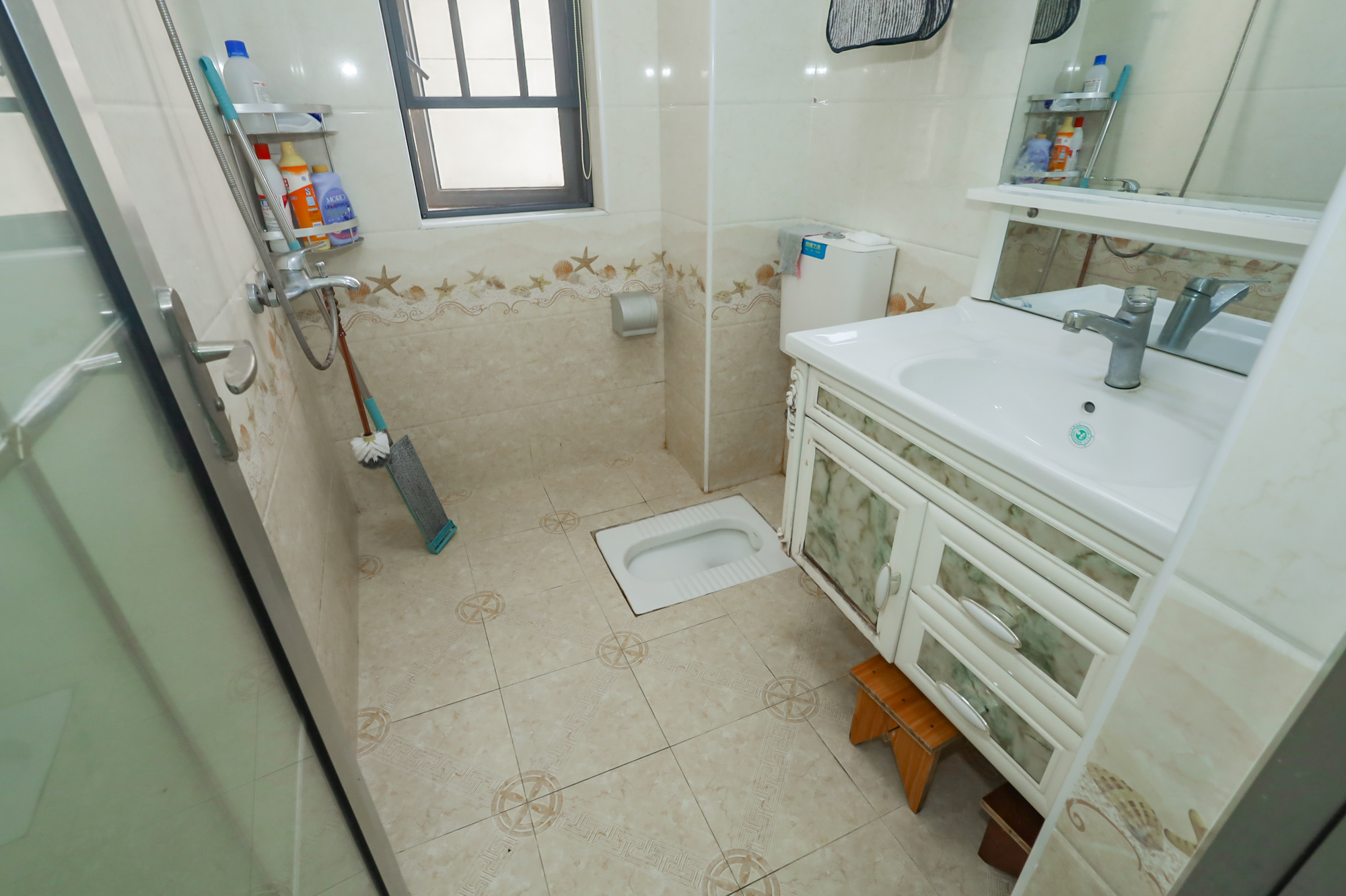 天麓尚层  2室1厅1卫    53.0万 天麓尚层  2室1厅1卫    53.0万卫生间