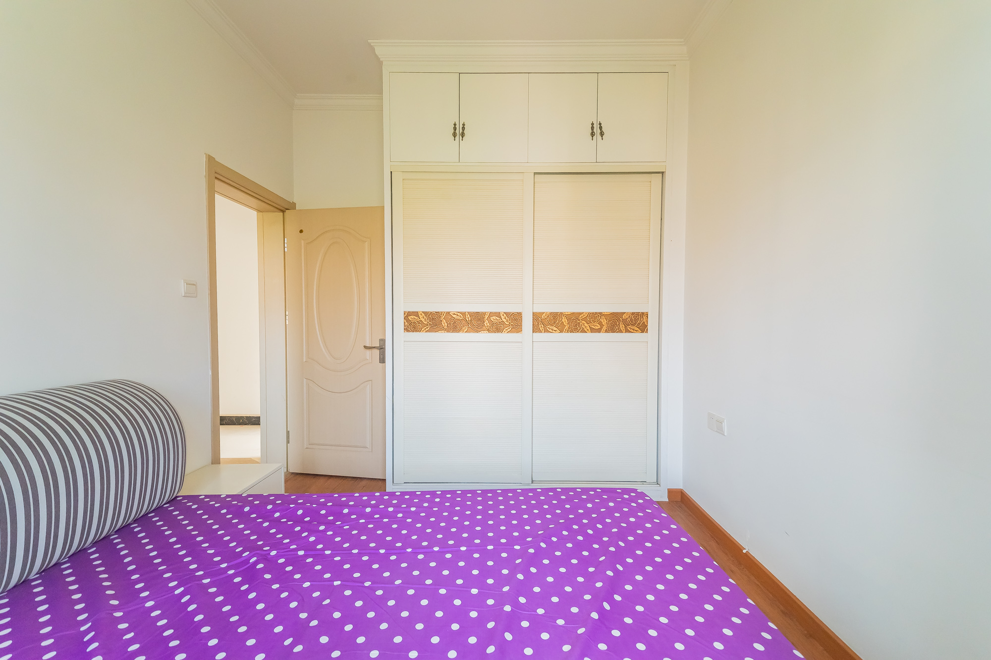 鹏基诺亚山林 3室2厅2卫 65.8万 鹏基诺亚山林 3室2厅2卫 65.8万卧室