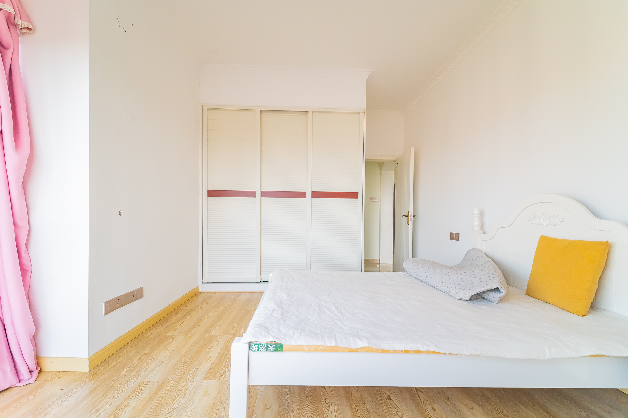 恒基凯旋门一二期  2室1厅1卫    50.0万 恒基凯旋门一二期  2室1厅1卫    50.0万卧室