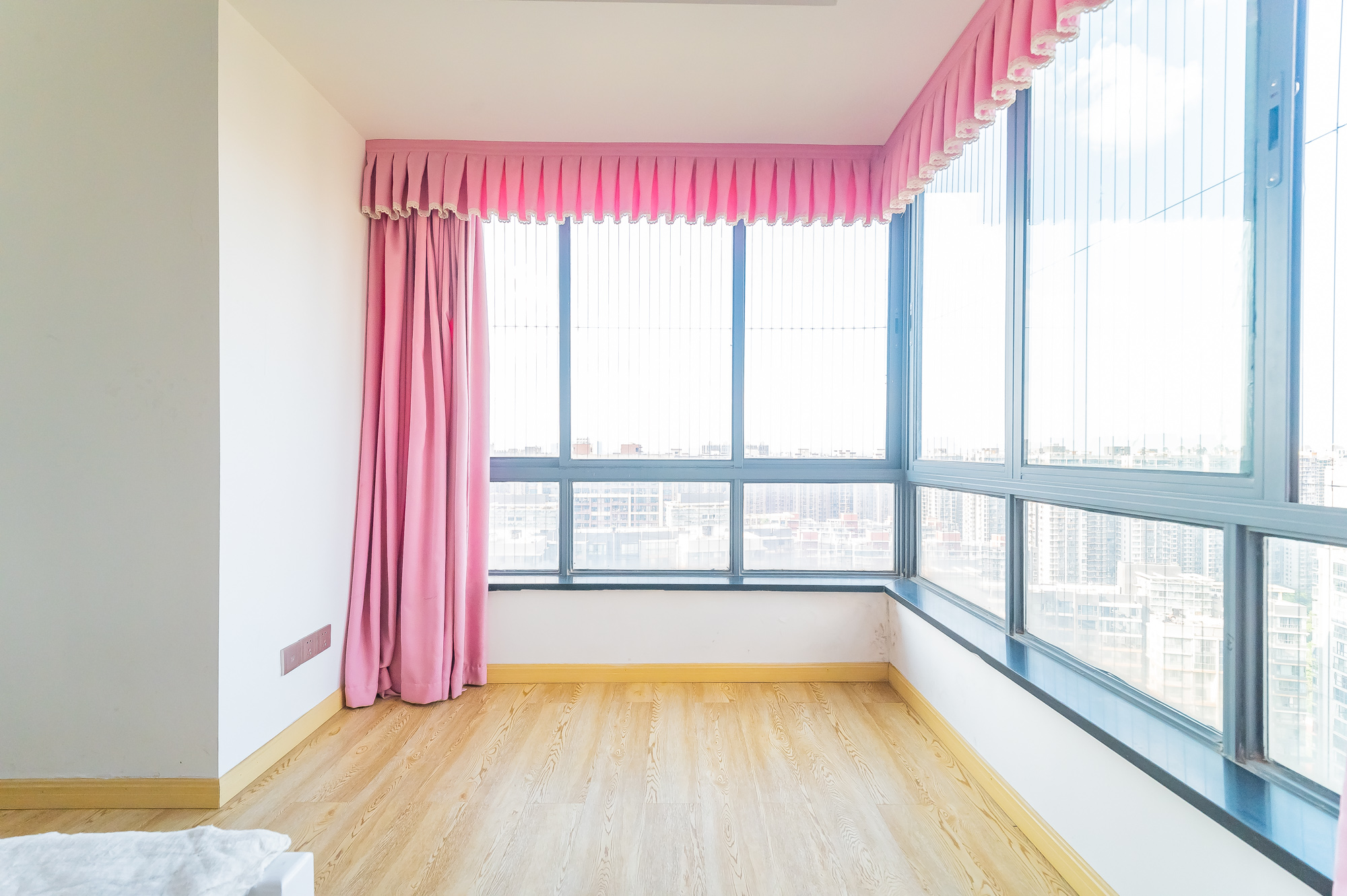 恒基凯旋门一二期  2室1厅1卫    50.0万 恒基凯旋门一二期  2室1厅1卫    50.0万卧室