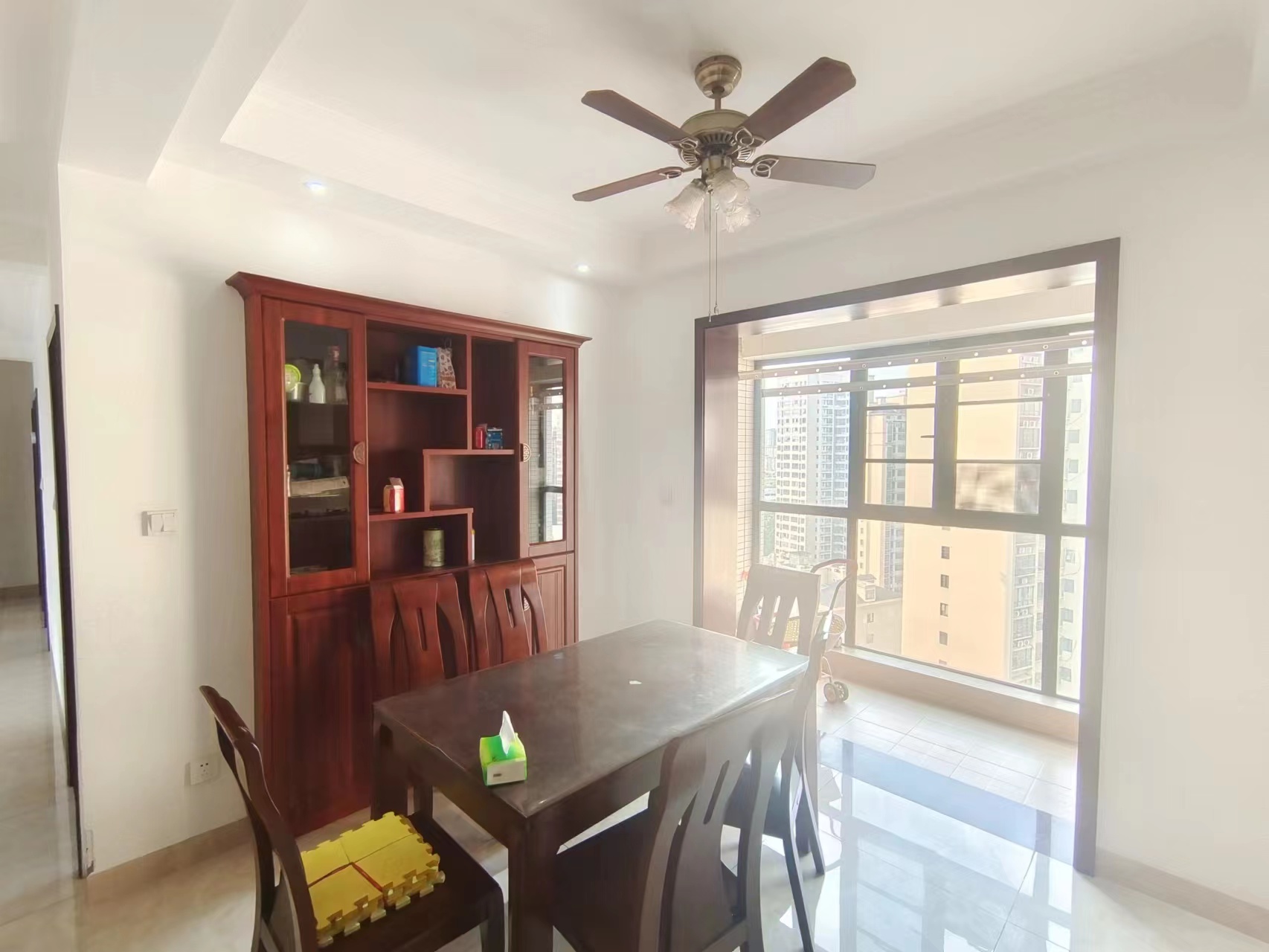 金色荷塘 3室2厅2卫 69.8万 金色荷塘 3室2厅2卫 69.8万室内图