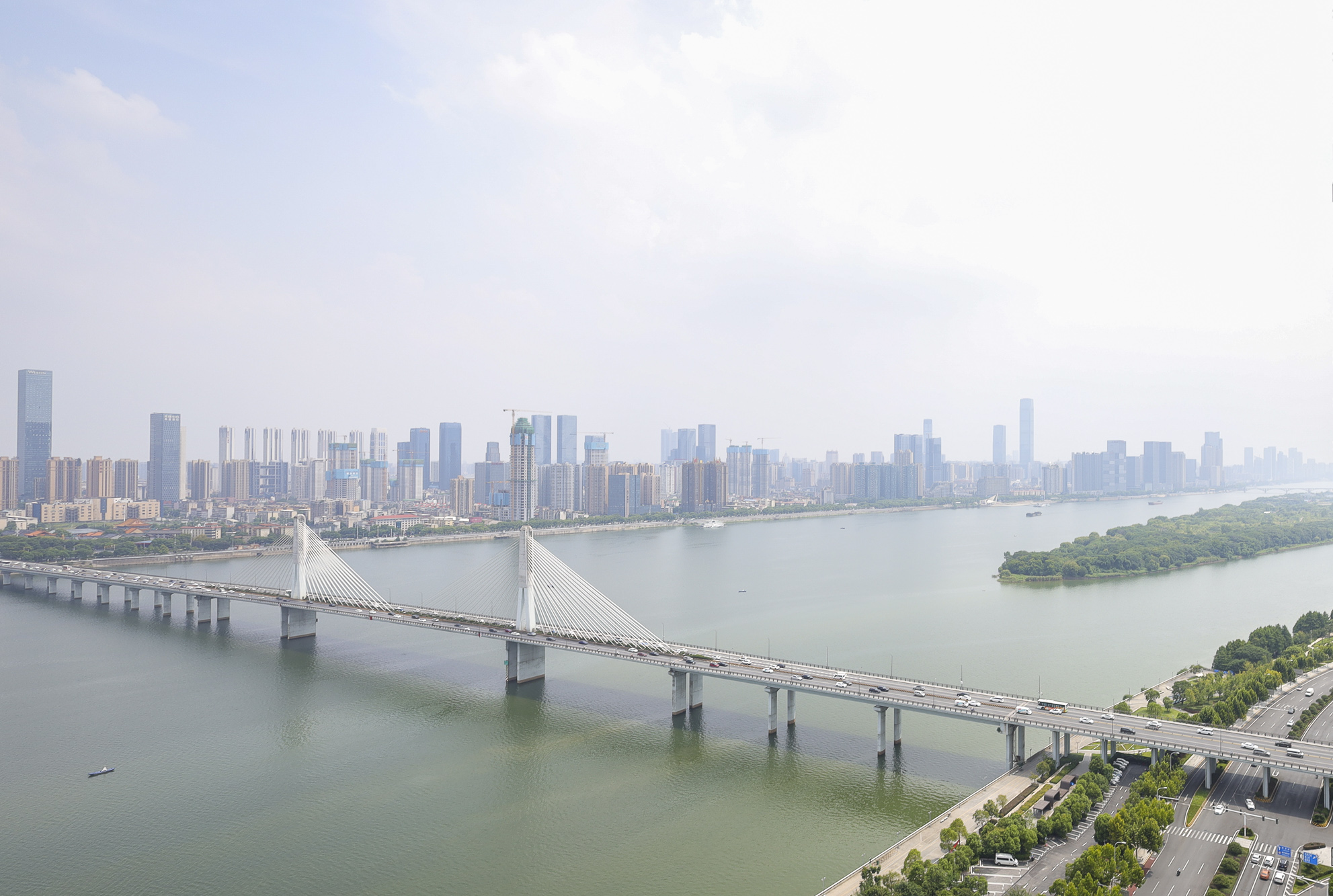 世茂外滩里（世茂铂翠湾三期）  4室2厅2卫   450.00万其他