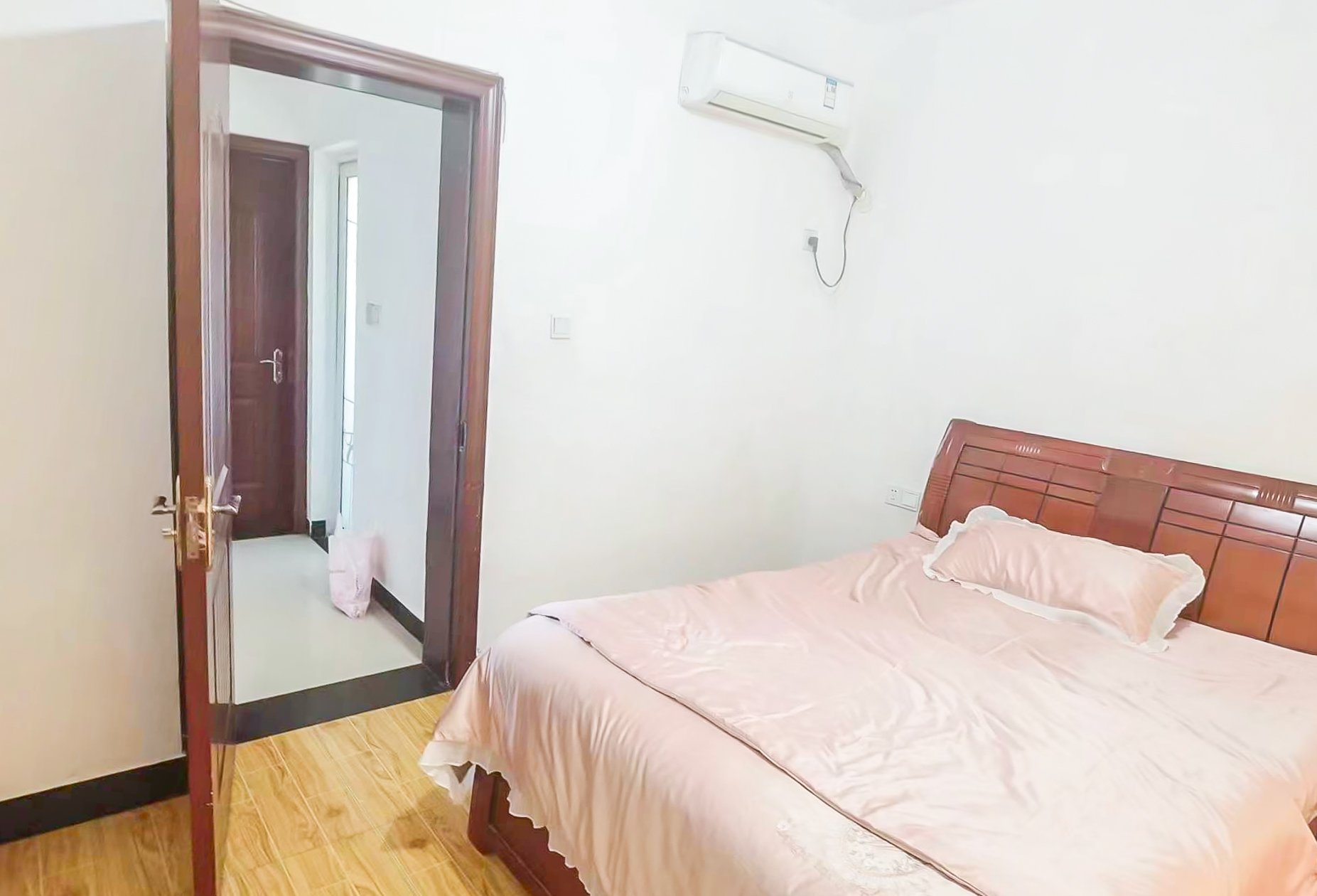 锦绣兰亭  2室2厅1卫    52.8万 锦绣兰亭  2室2厅1卫    52.8万卧室