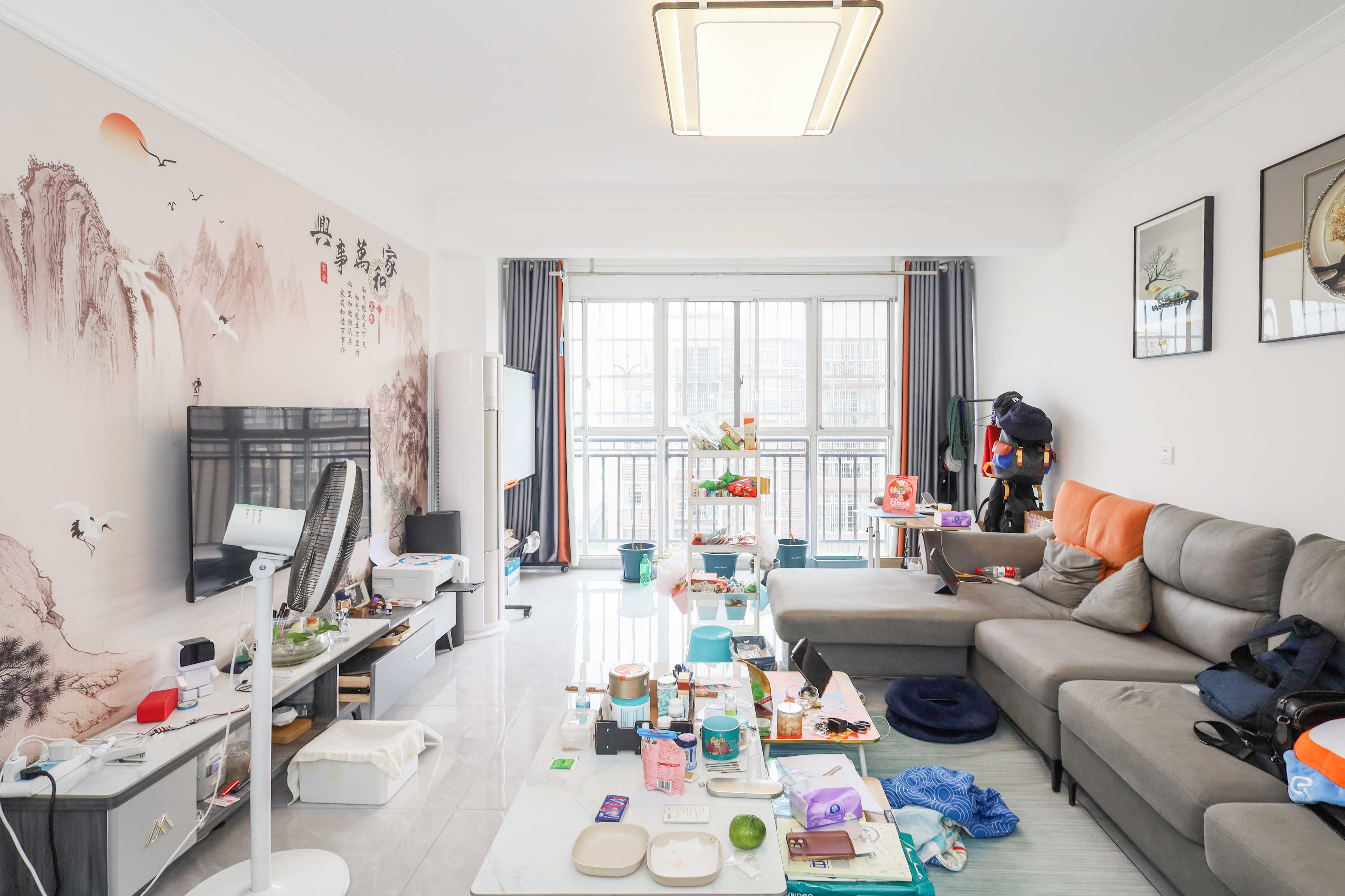 洋湖景园  3室2厅1卫    97.5万客厅