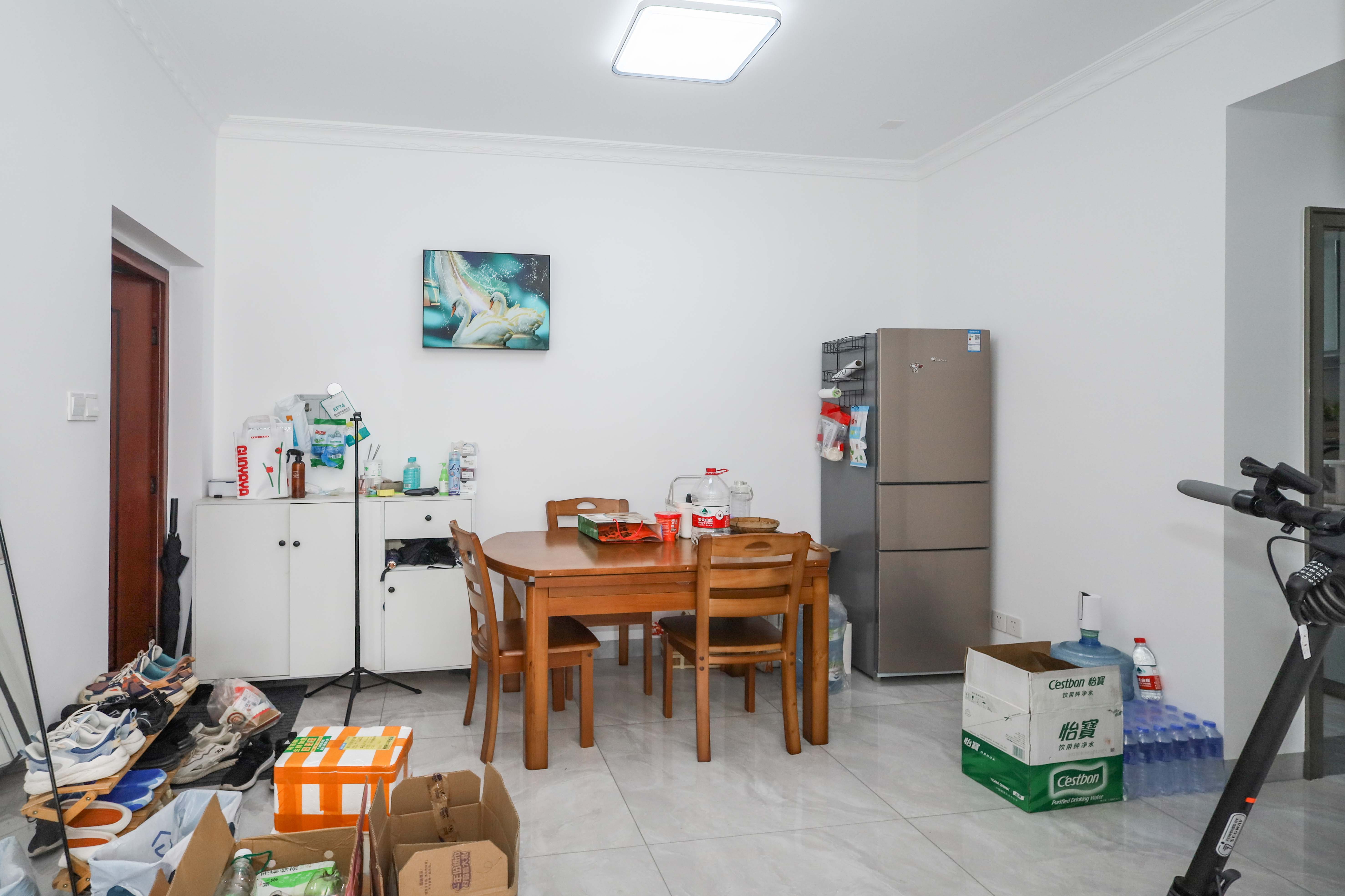 洋湖景园  3室2厅1卫    97.5万客厅