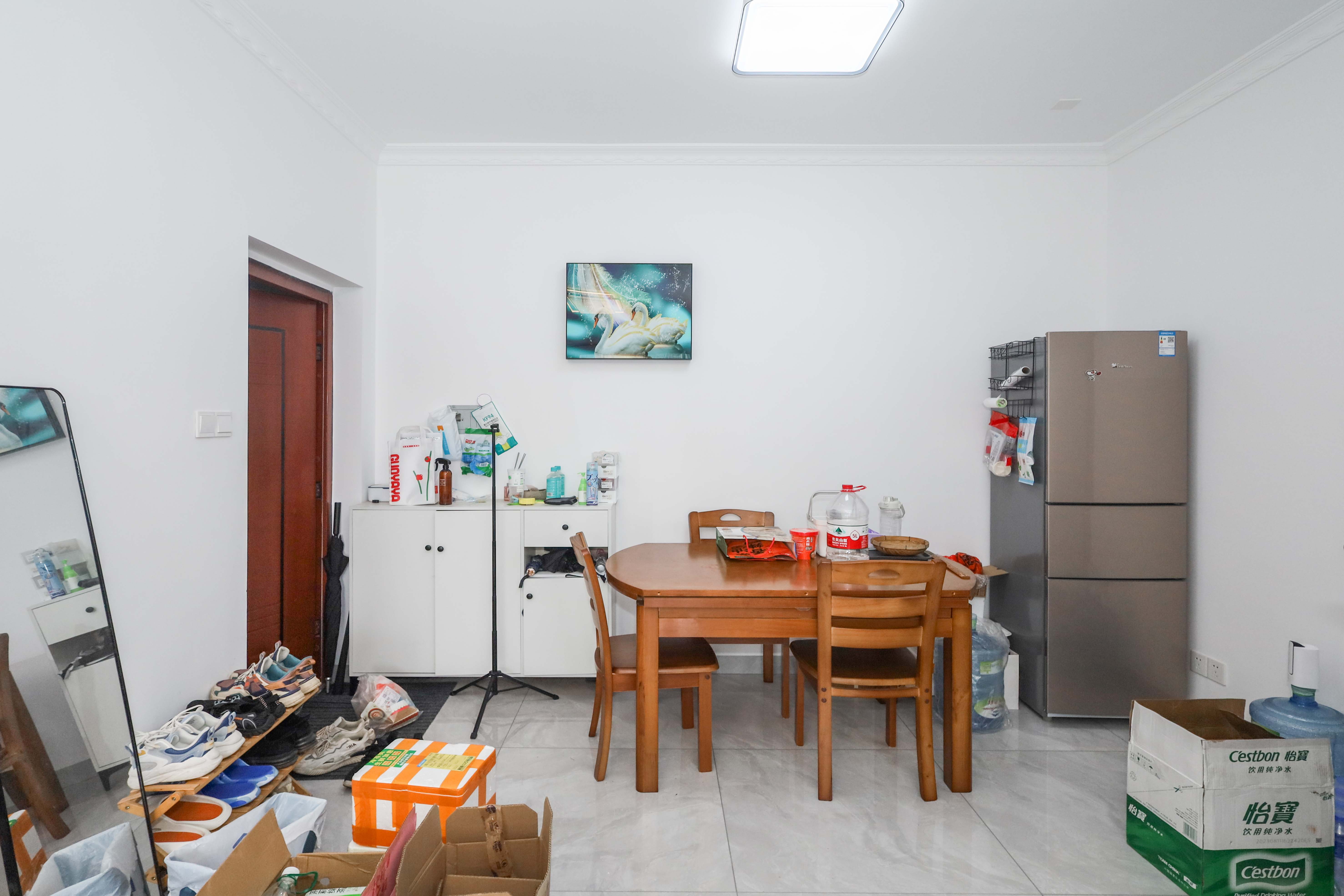 洋湖景园  3室2厅1卫    97.5万客厅