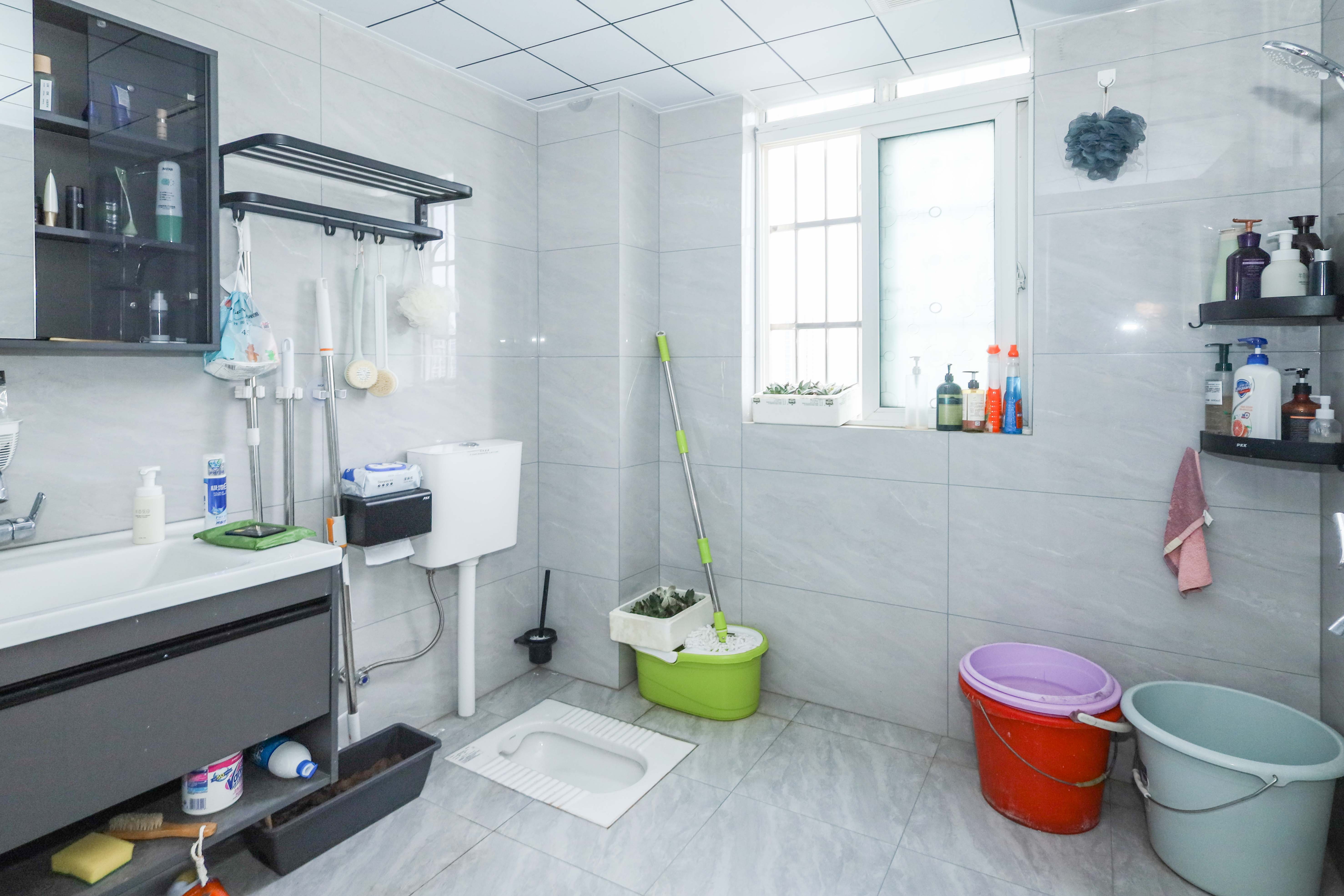 洋湖景园  3室2厅1卫    97.5万卫生间